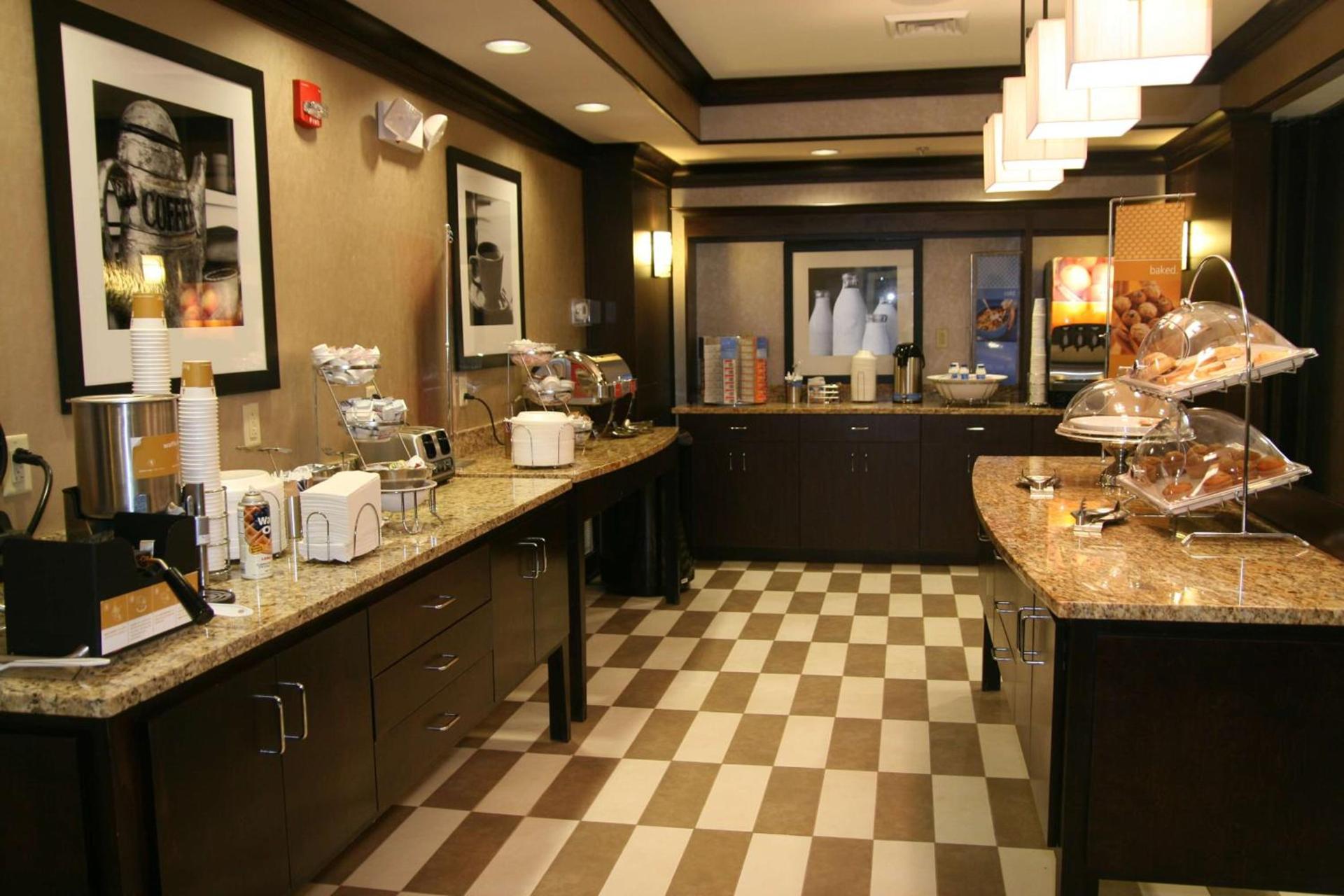 Hampton Inn New Albany photo 19