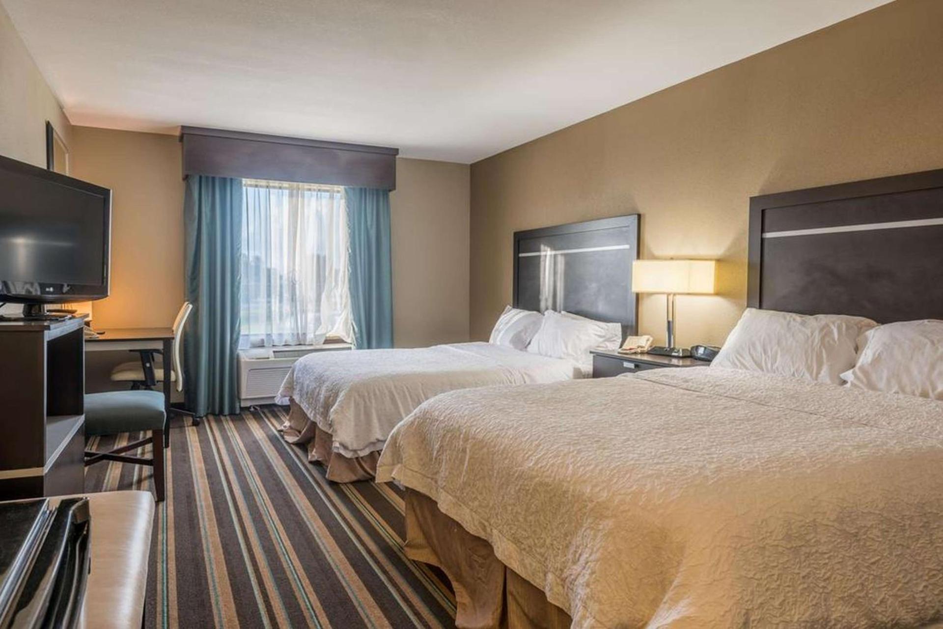 Hampton Inn New Albany photo 38