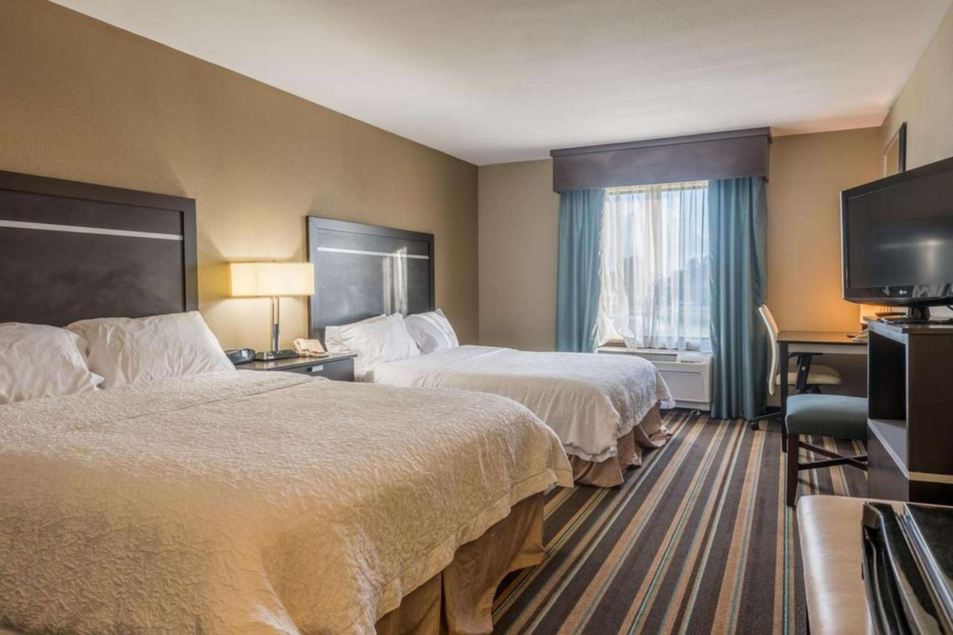 Hampton Inn New Albany photo 40