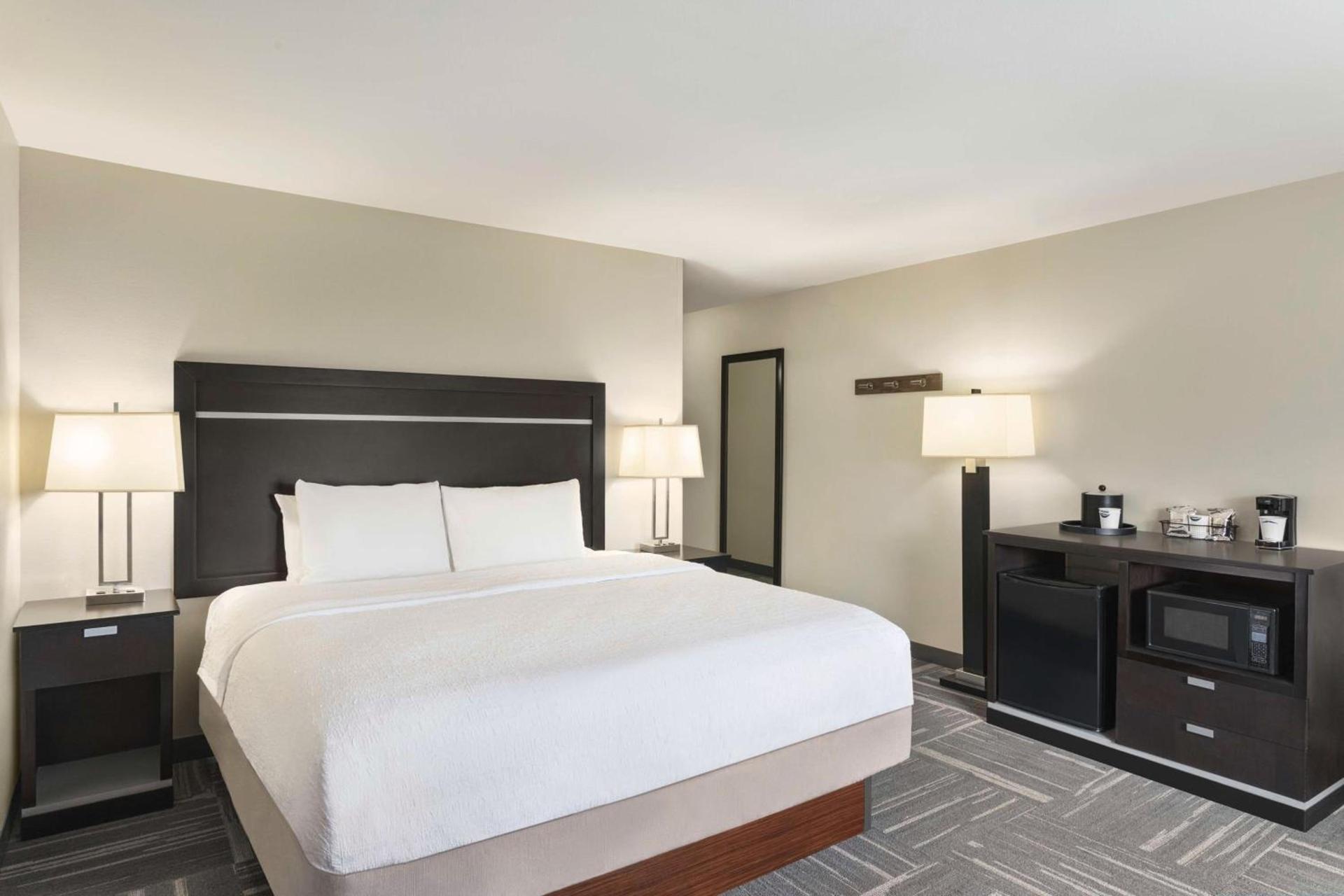 Hampton Inn New Albany photo 48