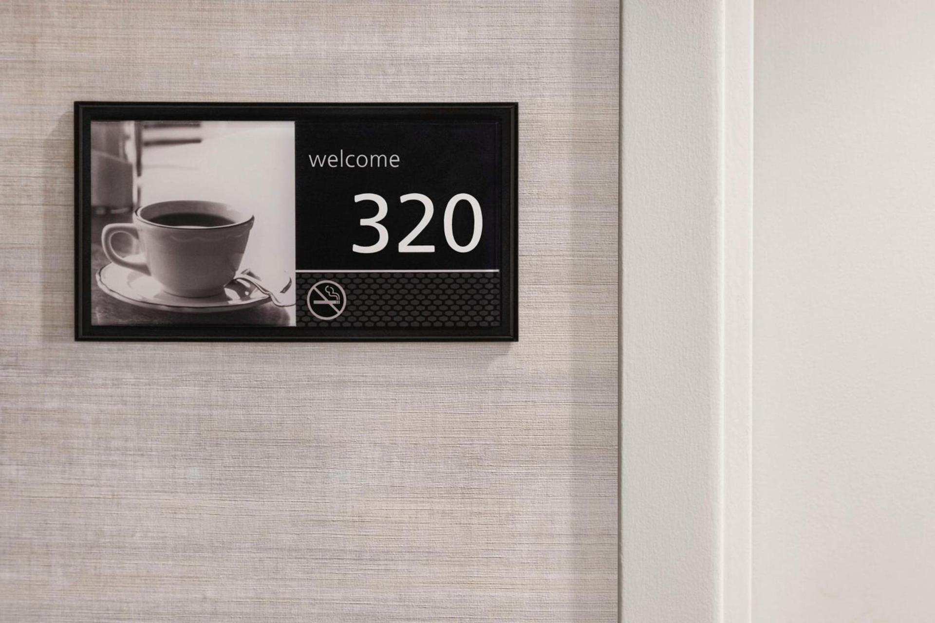 Hampton Inn New Albany photo 54