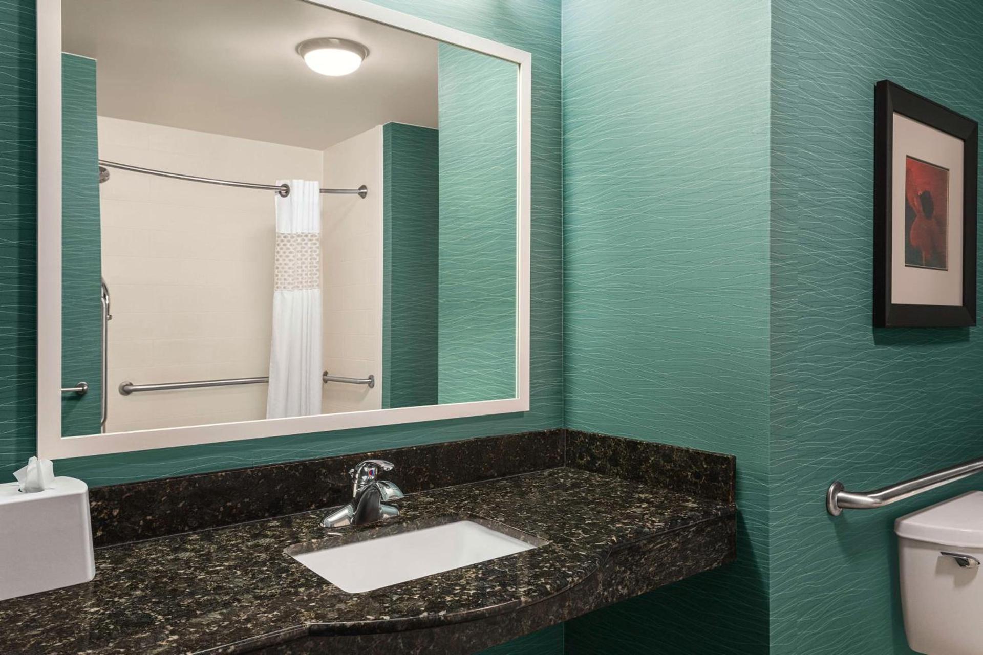 Hampton Inn New Albany photo 61