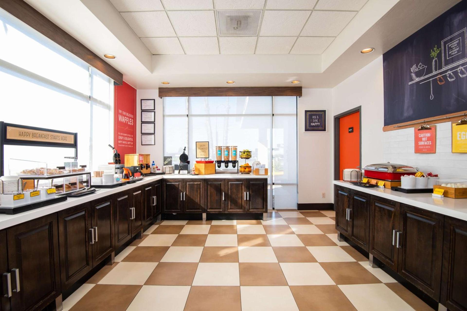 Hampton Inn Tucson-Airport photo 17