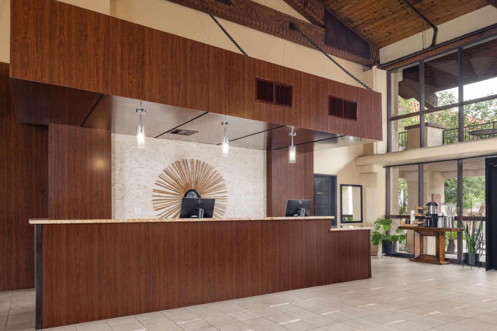 DoubleTree Suites by Hilton Tucson-Williams Center photo 7