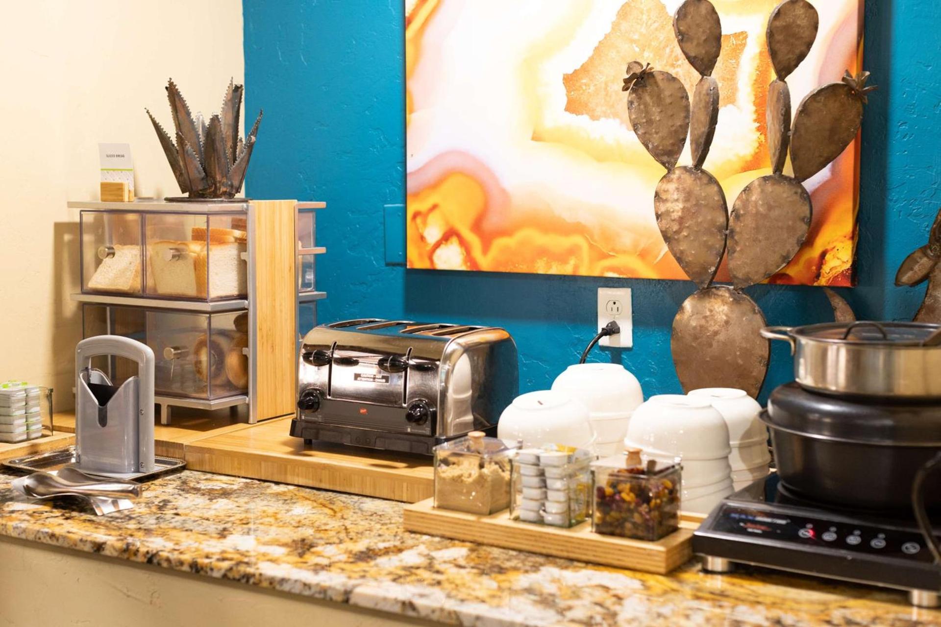 DoubleTree Suites by Hilton Tucson-Williams Center photo 22
