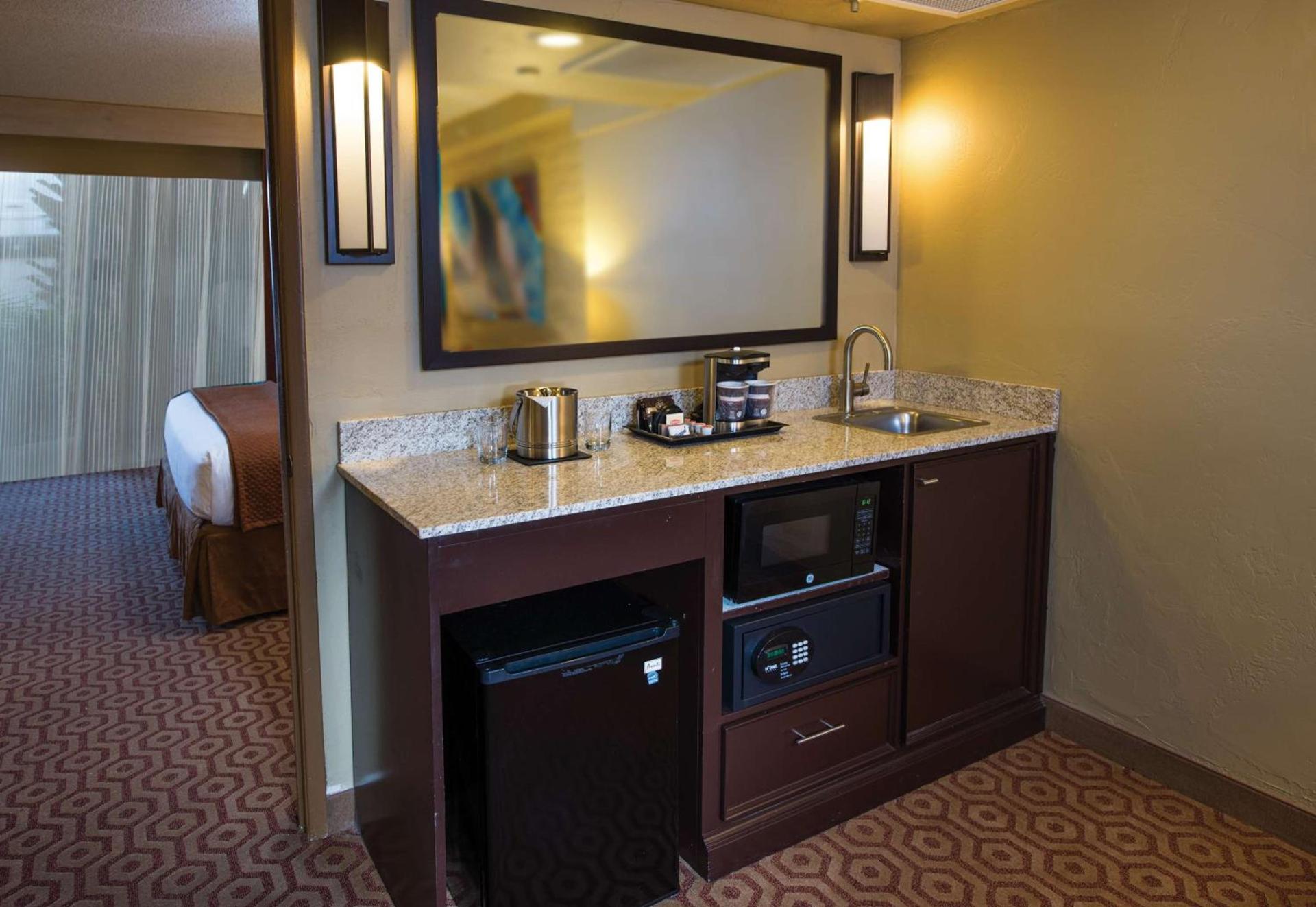 DoubleTree Suites by Hilton Tucson-Williams Center photo 41