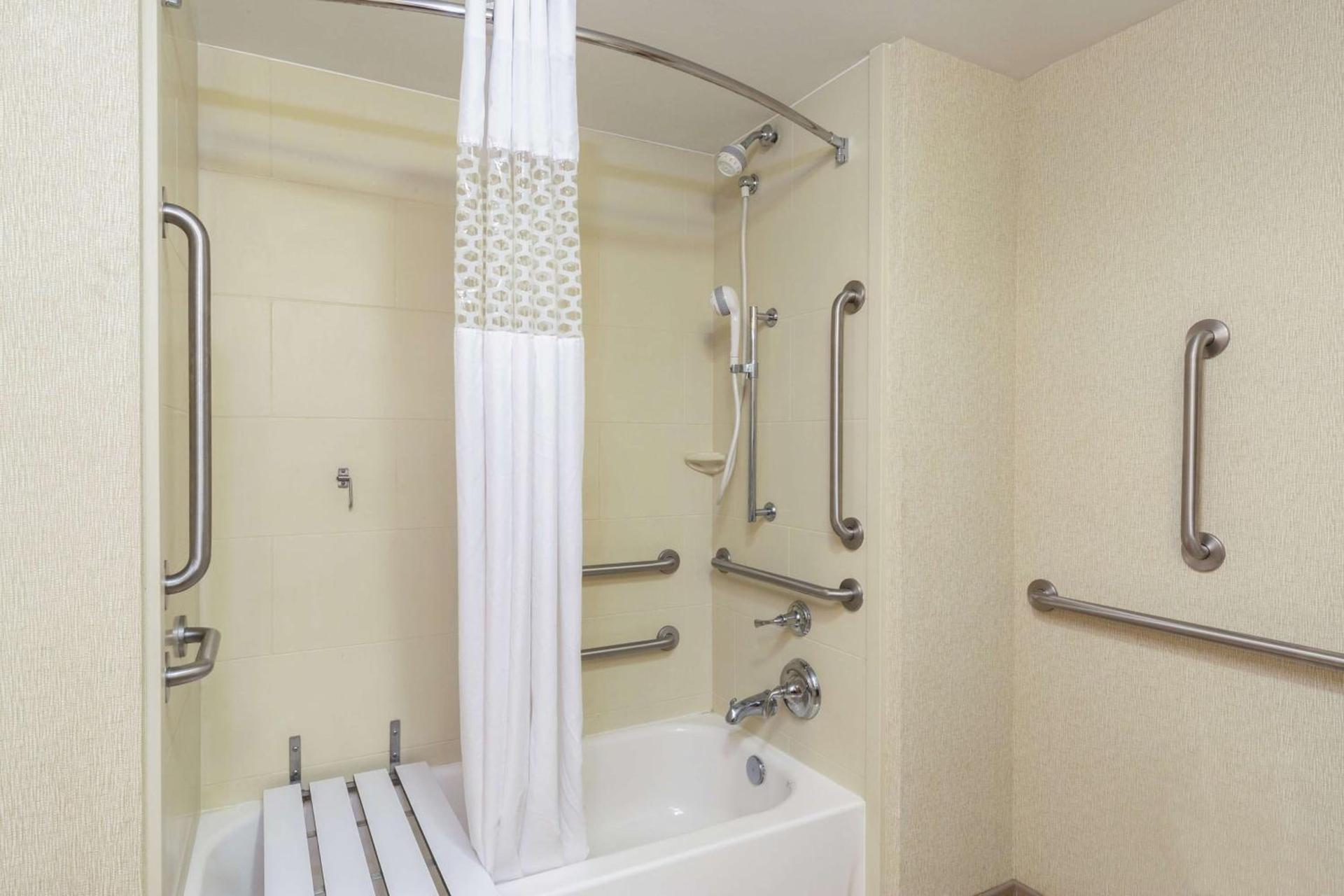 Hampton Inn Texarkana photo 9