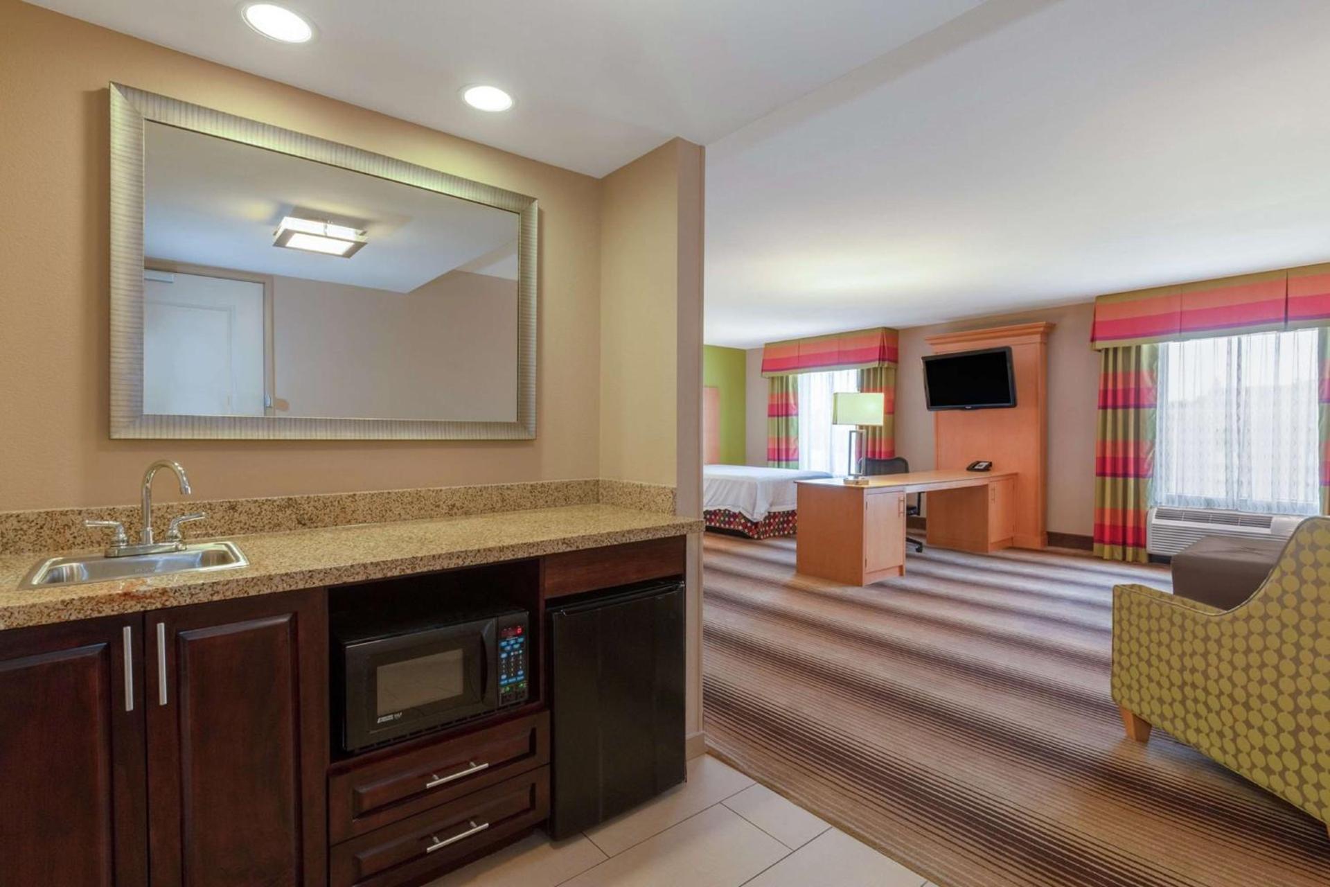 Hampton Inn Texarkana photo 25