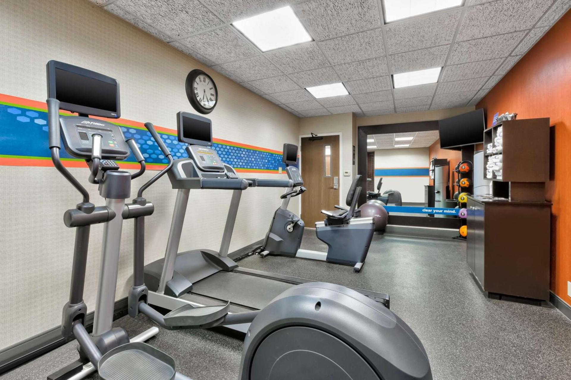 Hampton Inn Traverse City photo 11