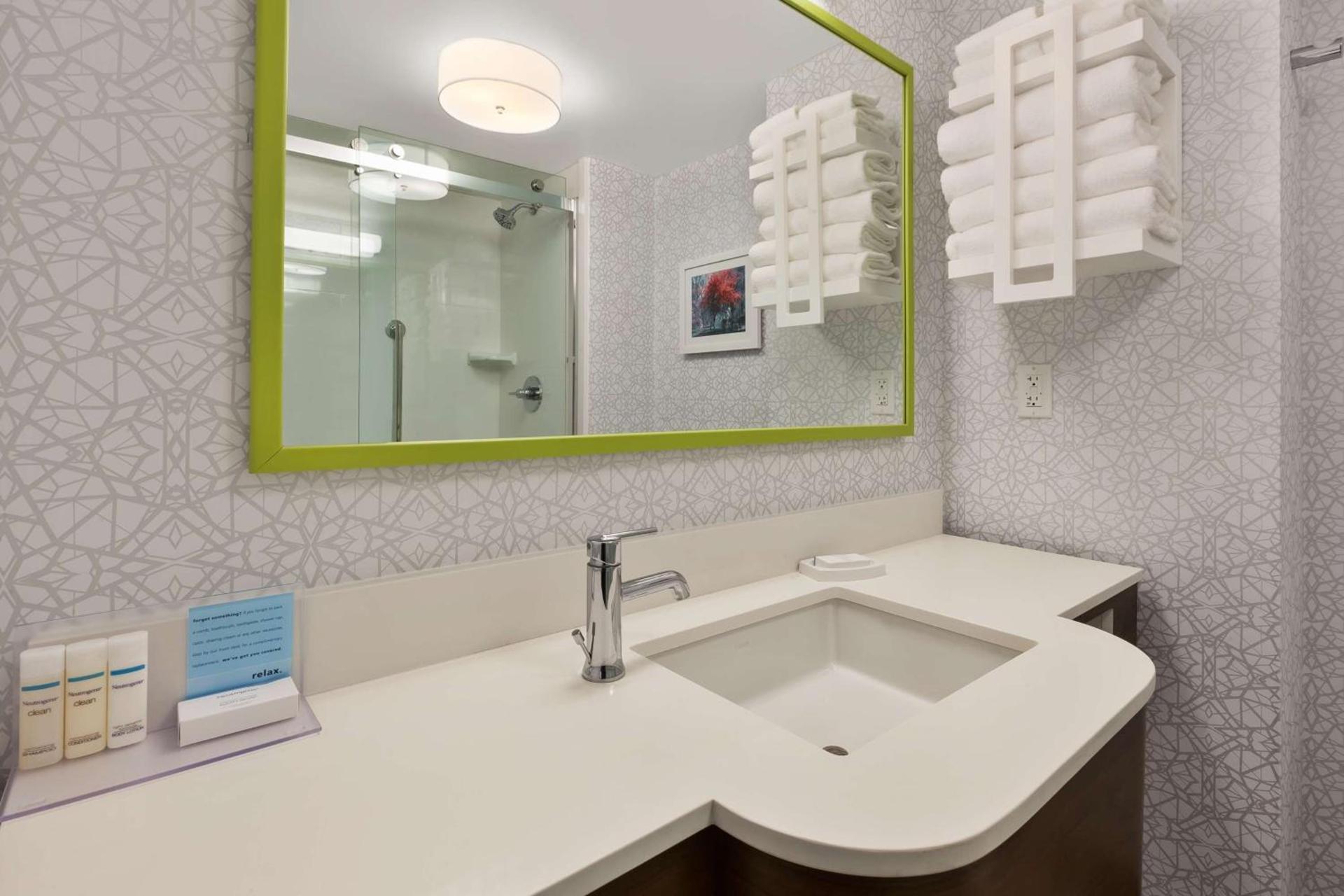 Hampton Inn Traverse City photo 16