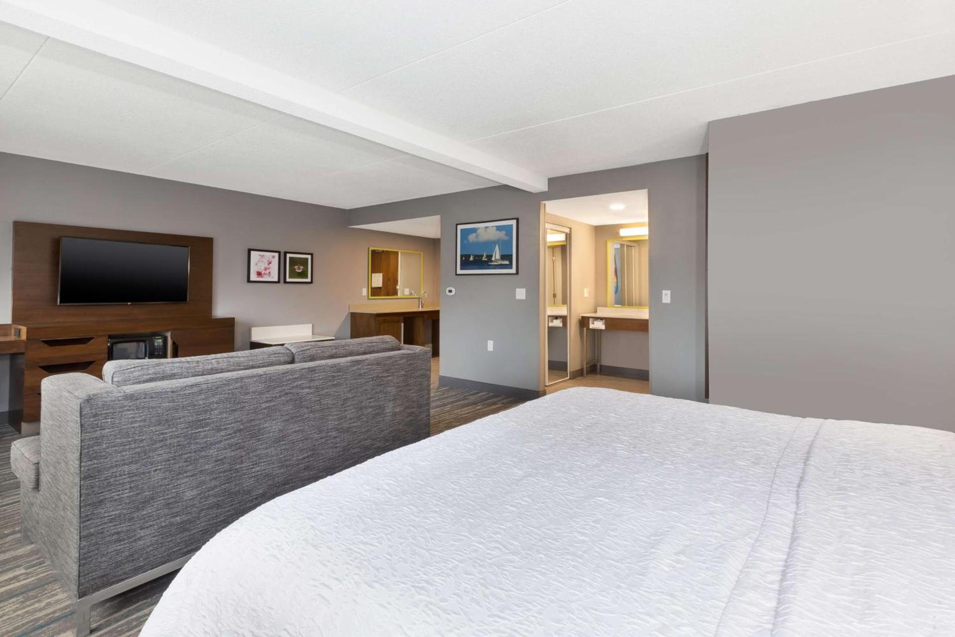 Hampton Inn Traverse City photo 38