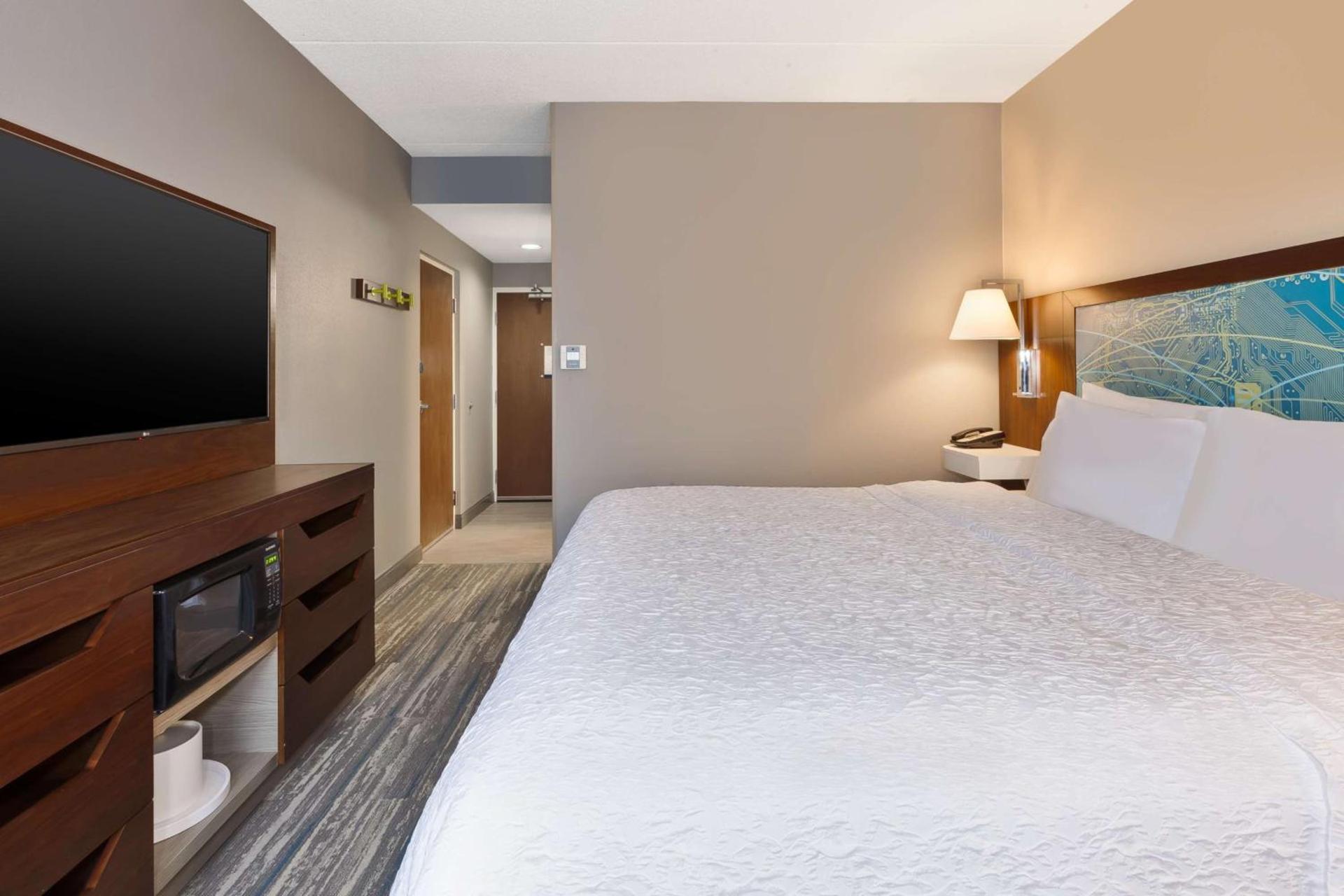 Hampton Inn Traverse City photo 40