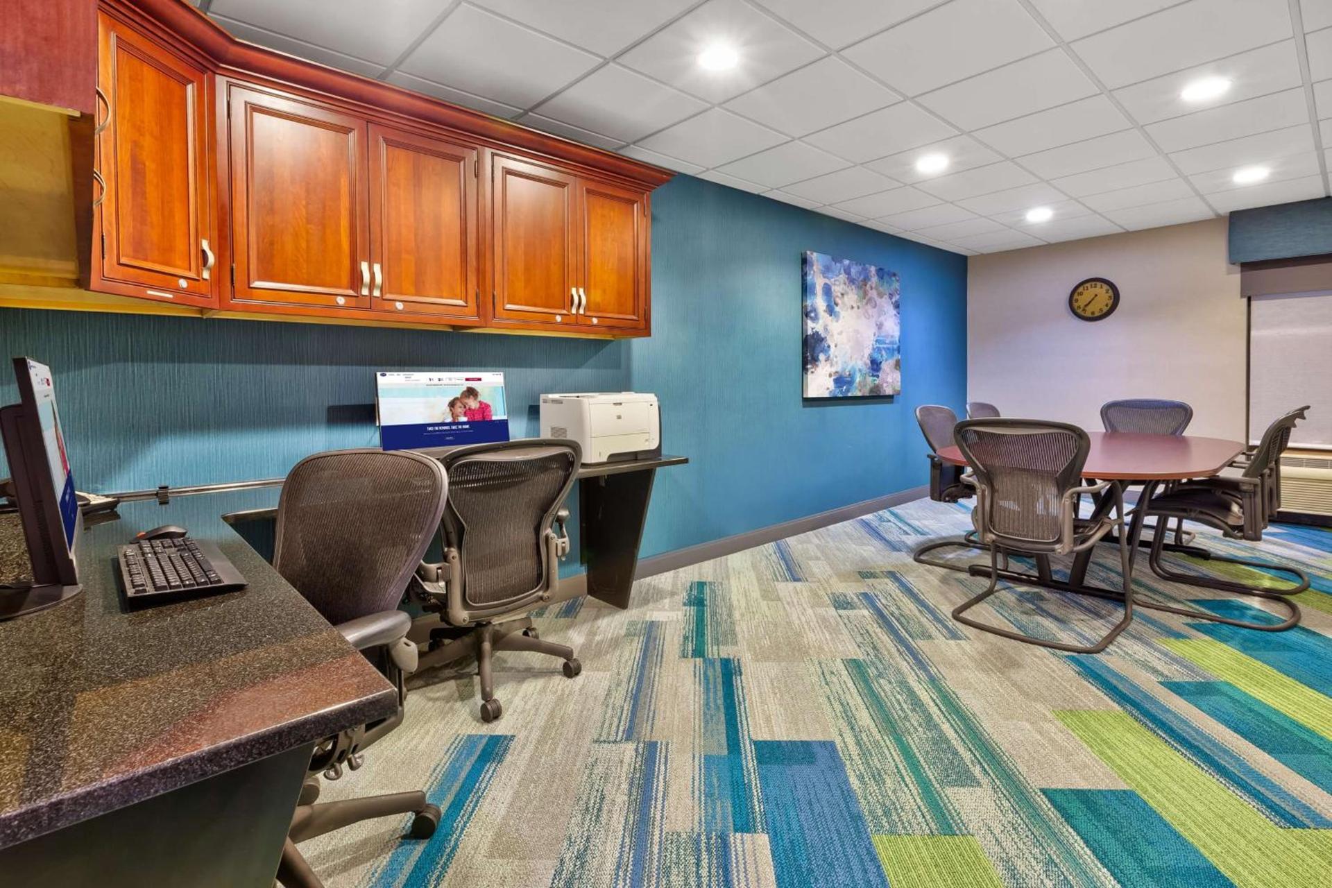 Hampton Inn Traverse City photo 42