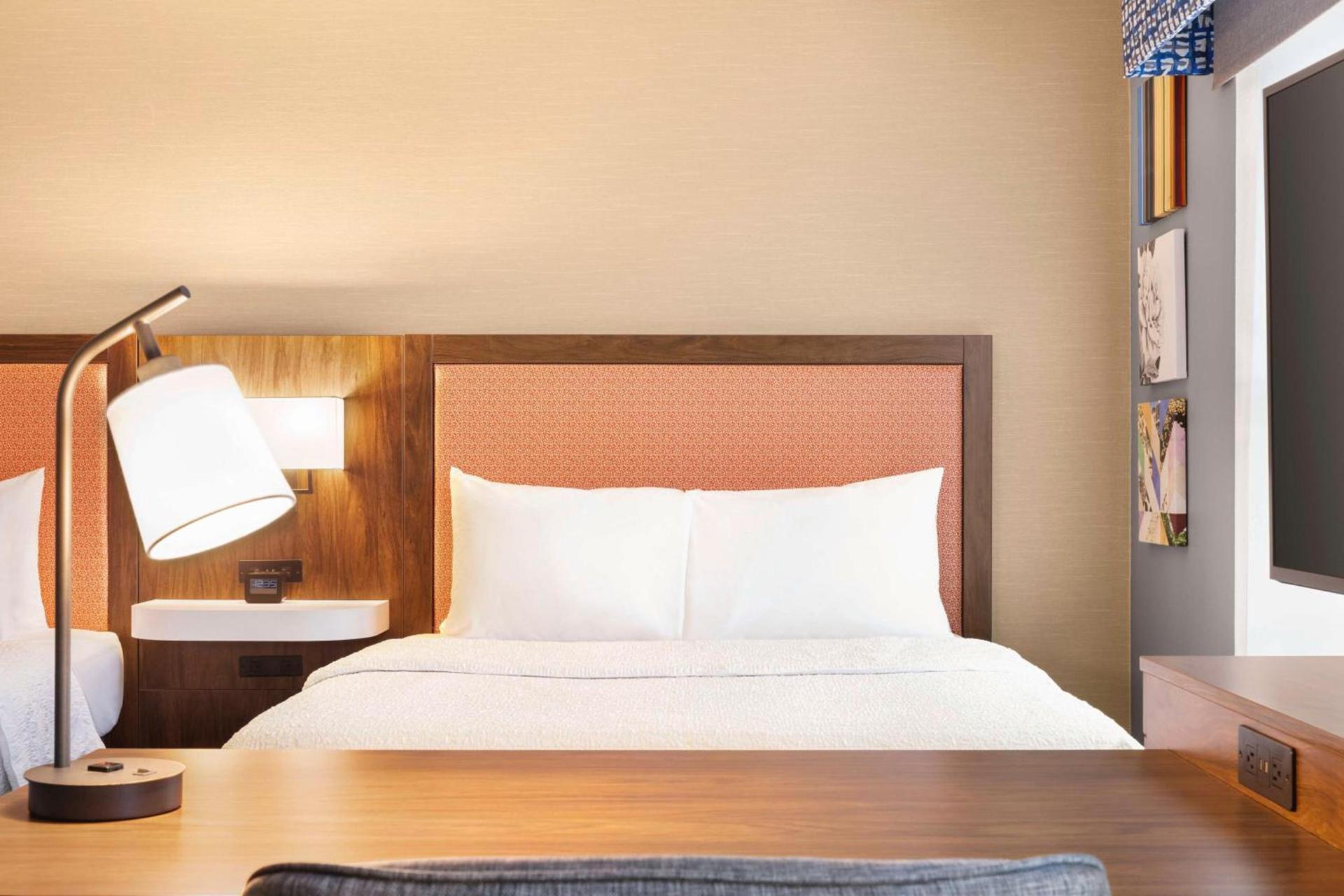 Hampton Inn & Suites Valparaiso photo 23