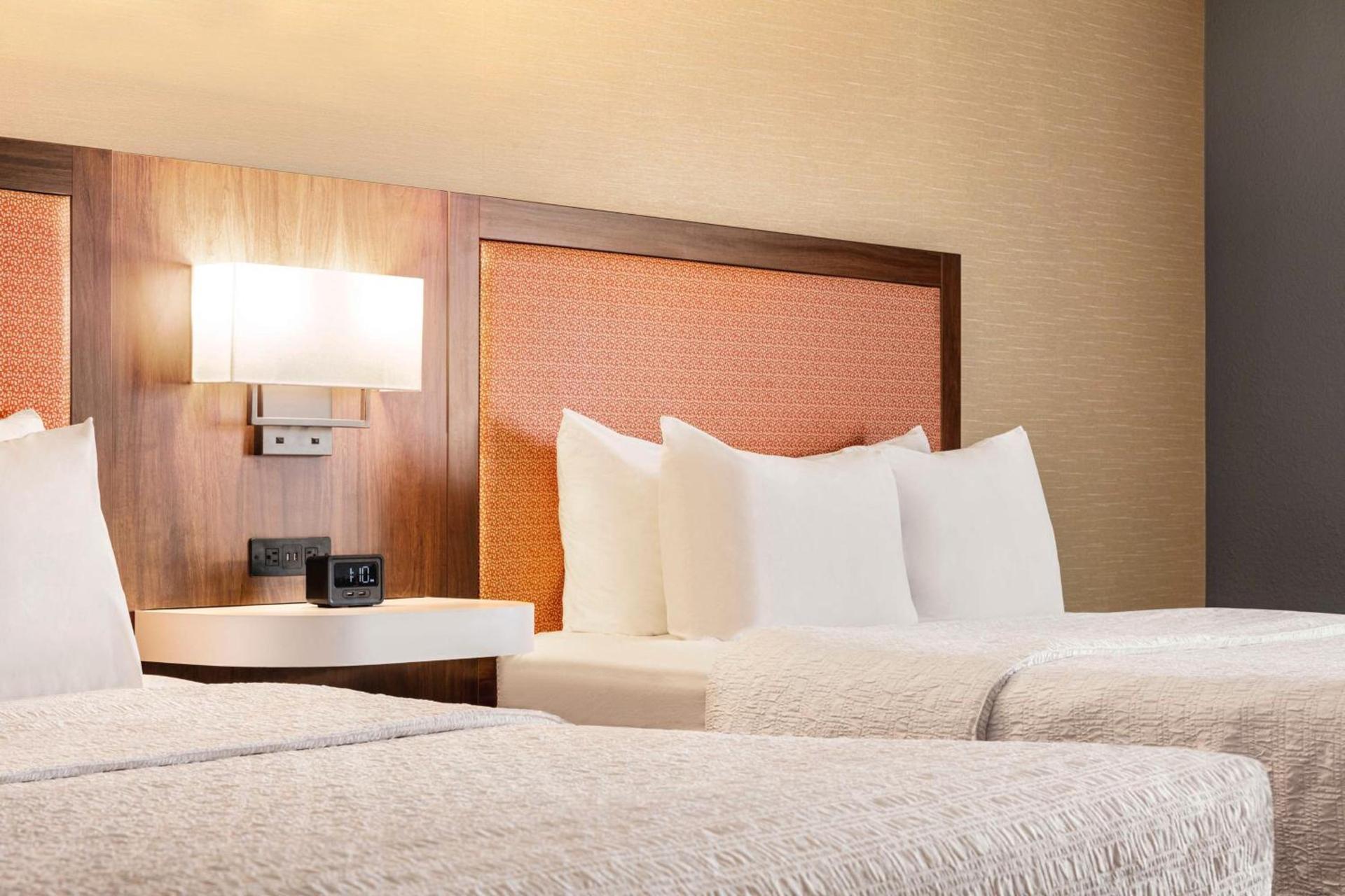 Hampton Inn & Suites Valparaiso photo 27