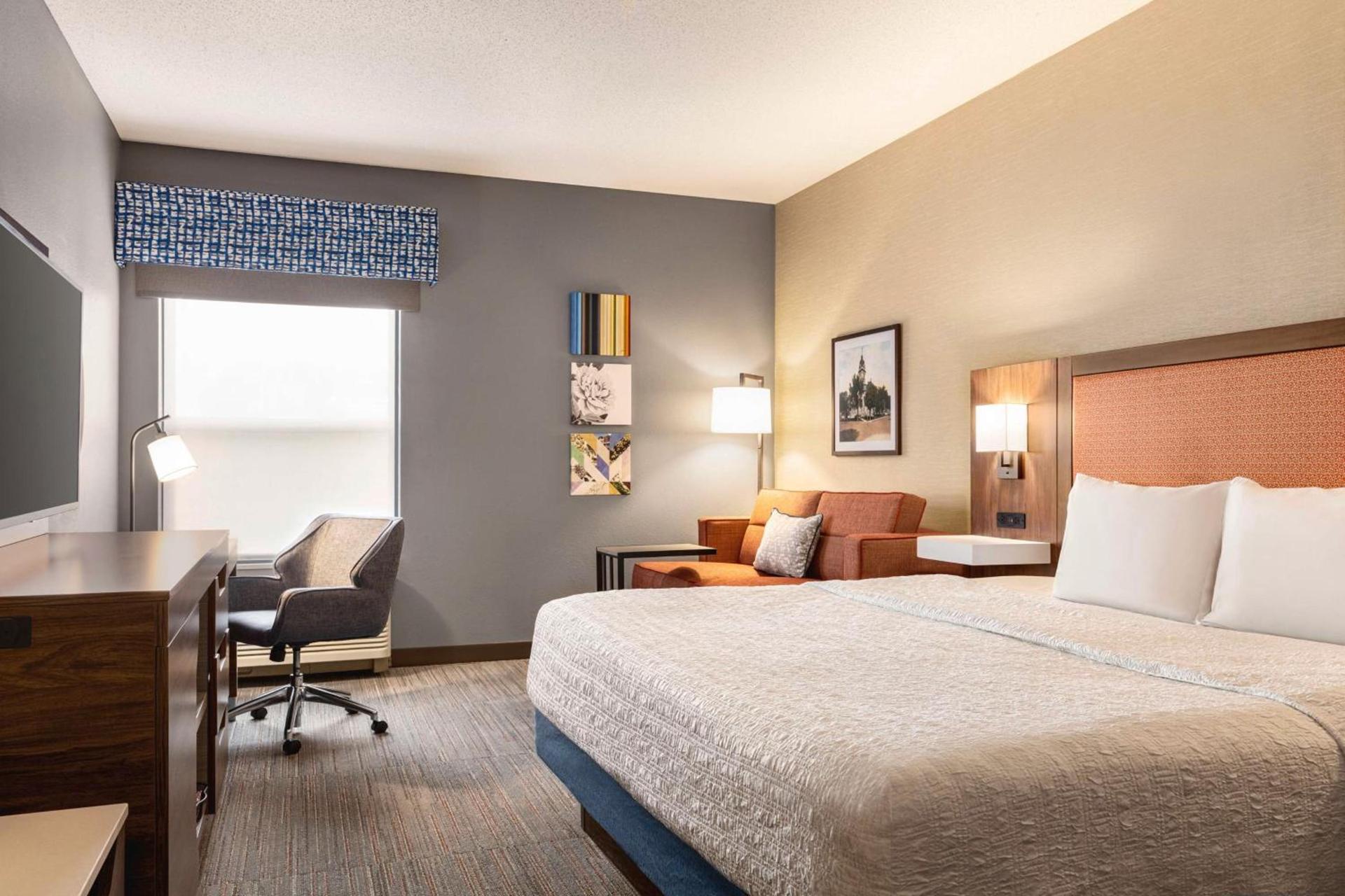 Hampton Inn & Suites Valparaiso photo 29