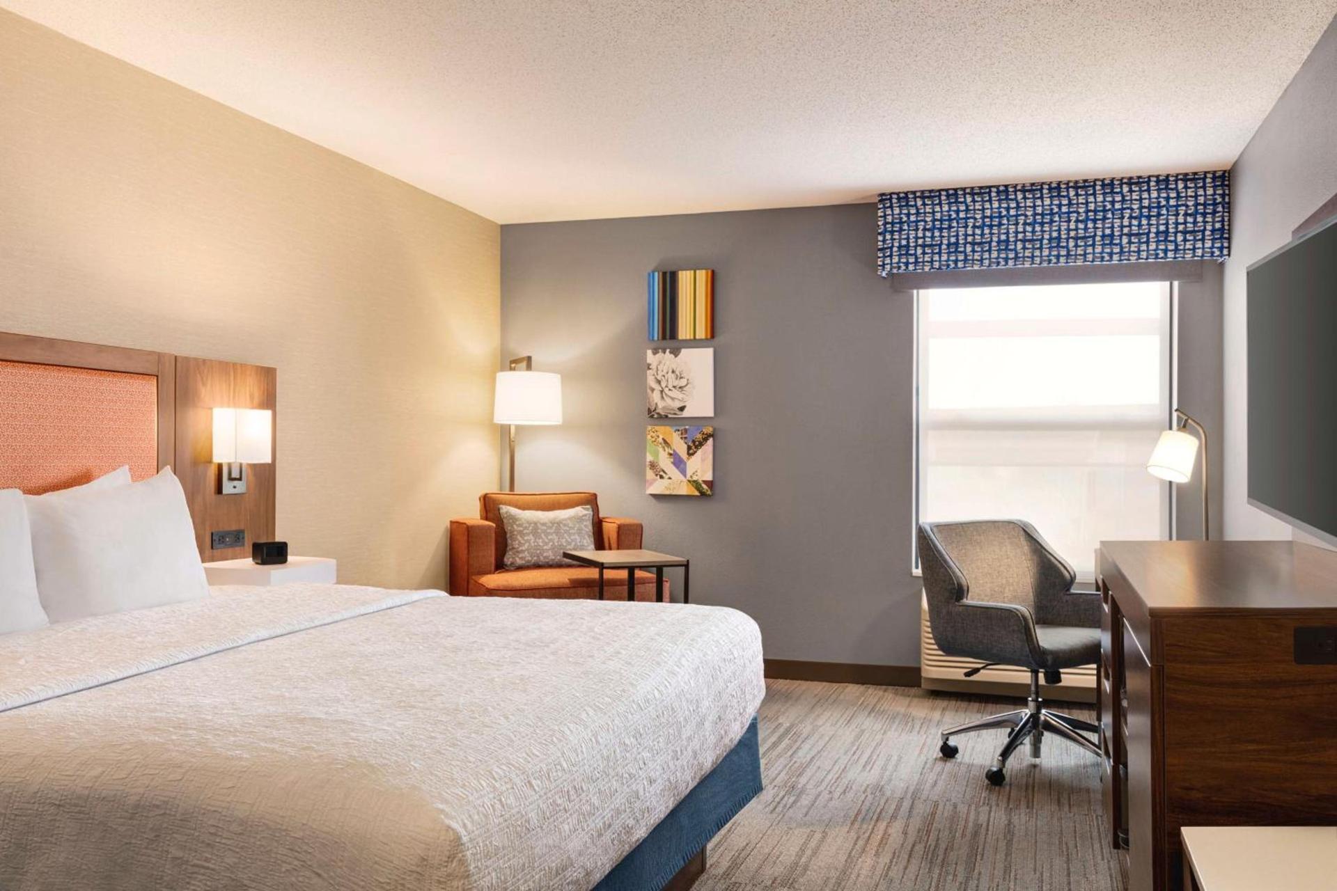 Hampton Inn & Suites Valparaiso photo 31