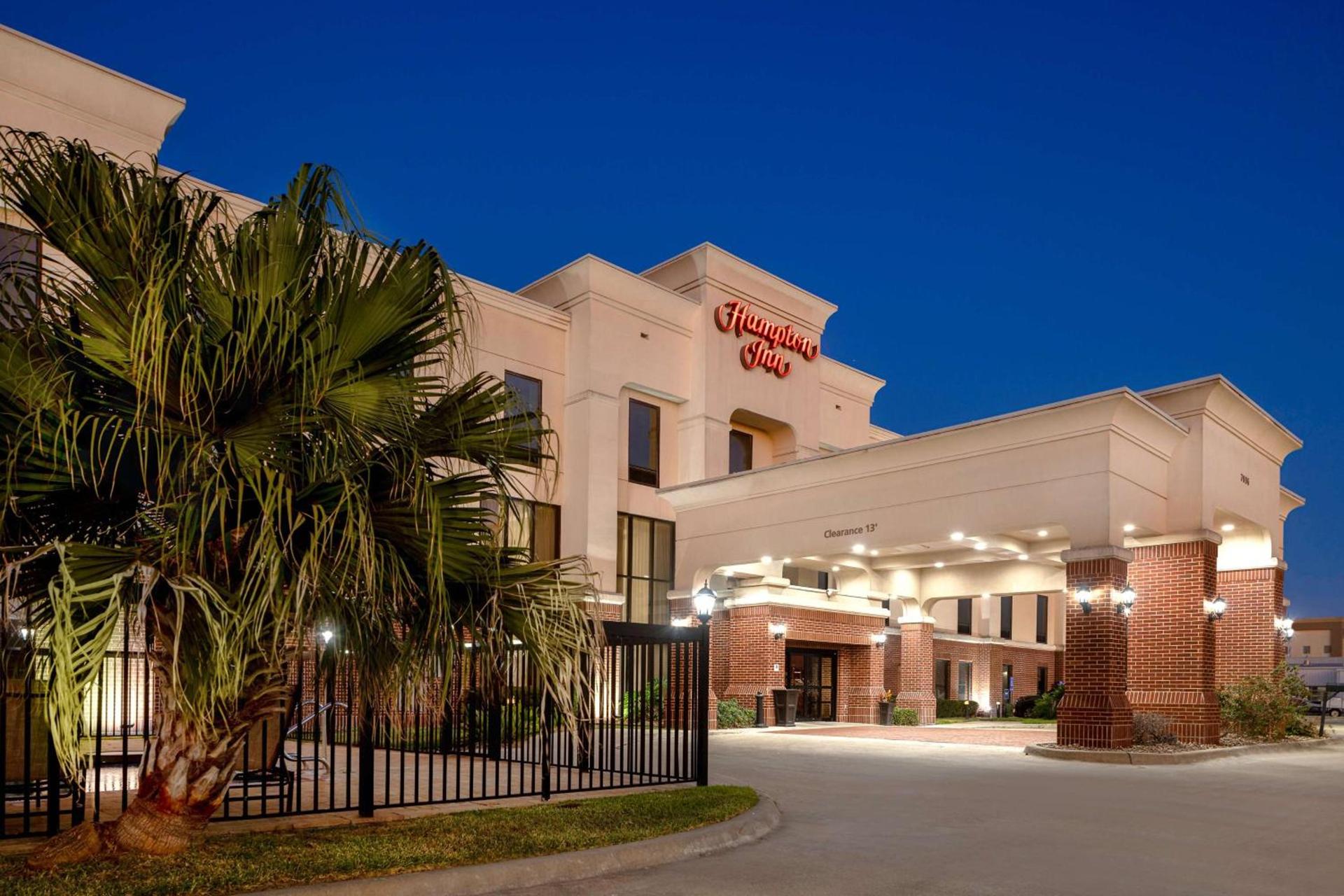 Hampton Inn Victoria photo 2