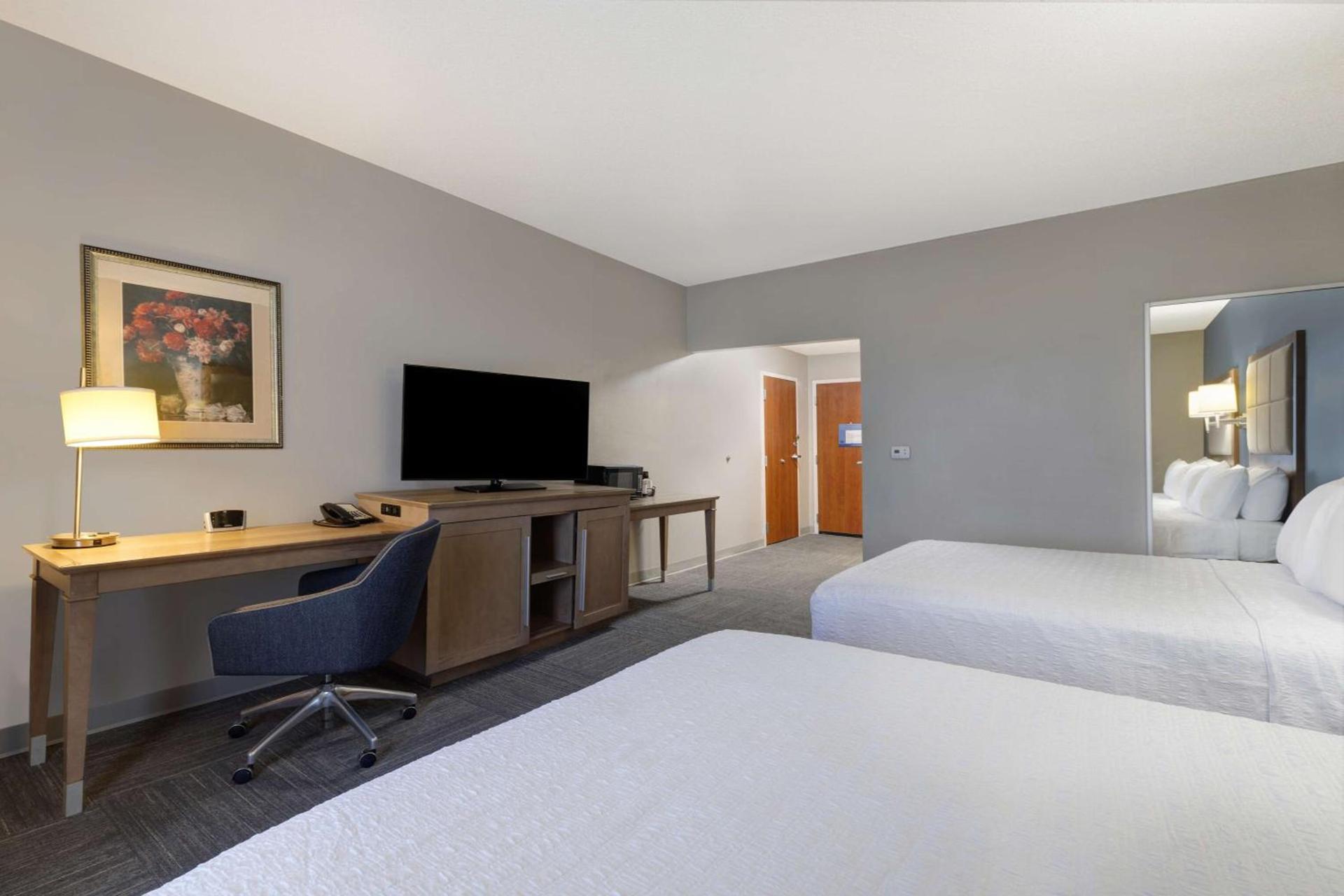 Hampton Inn Victoria photo 20