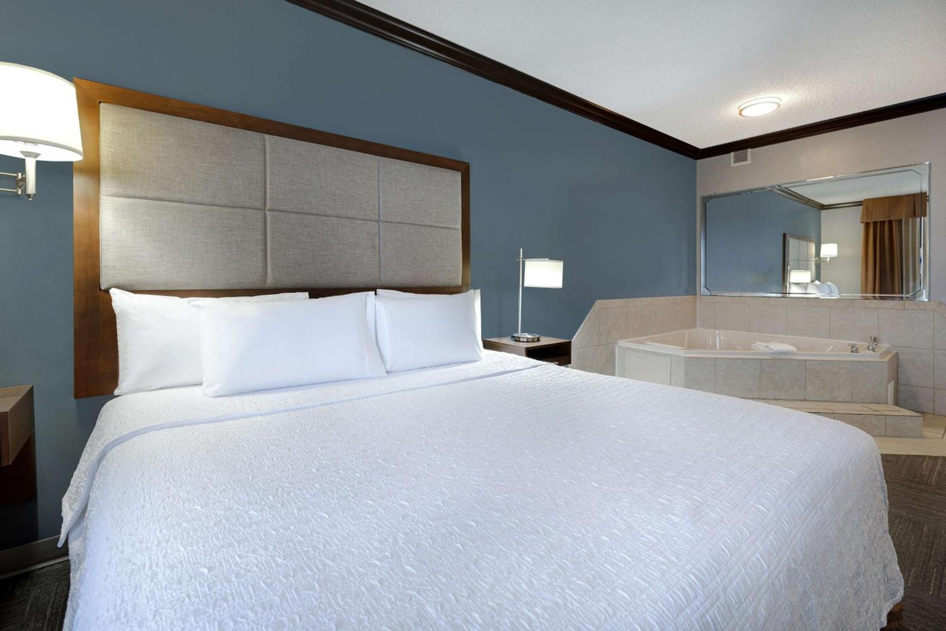 Hampton Inn Victoria photo 29