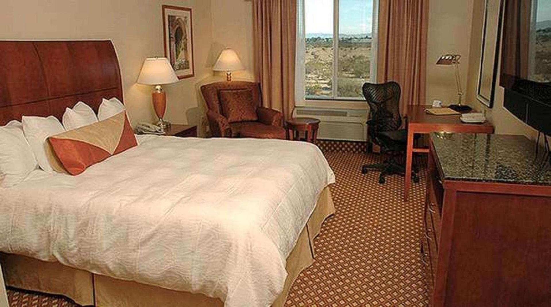 Hilton Garden Inn Victorville photo 4