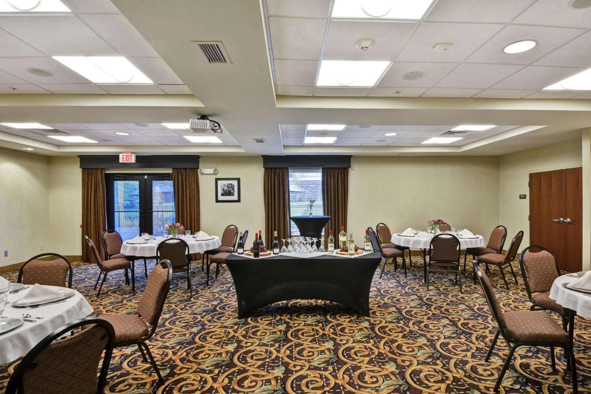 Hampton Inn and Suites New Hartford/Utica photo 15