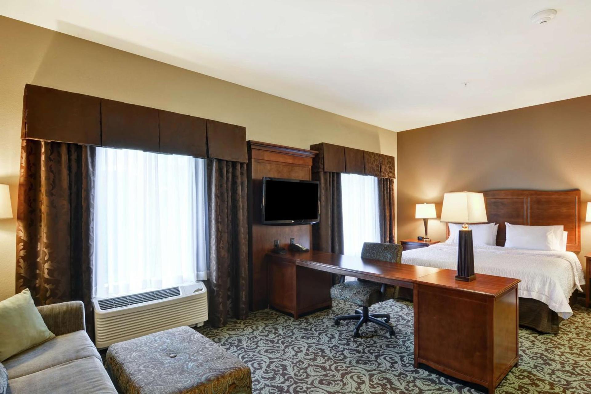 Hampton Inn and Suites New Hartford/Utica photo 22