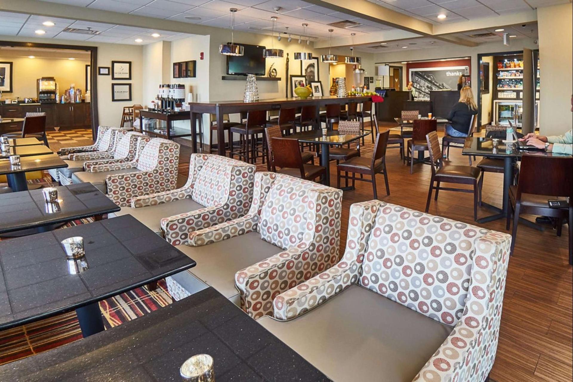 Hampton Inn Uniontown photo 7