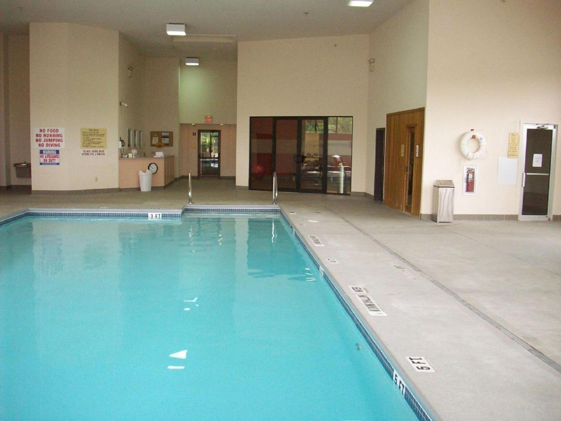 Hampton Inn Uniontown photo 10