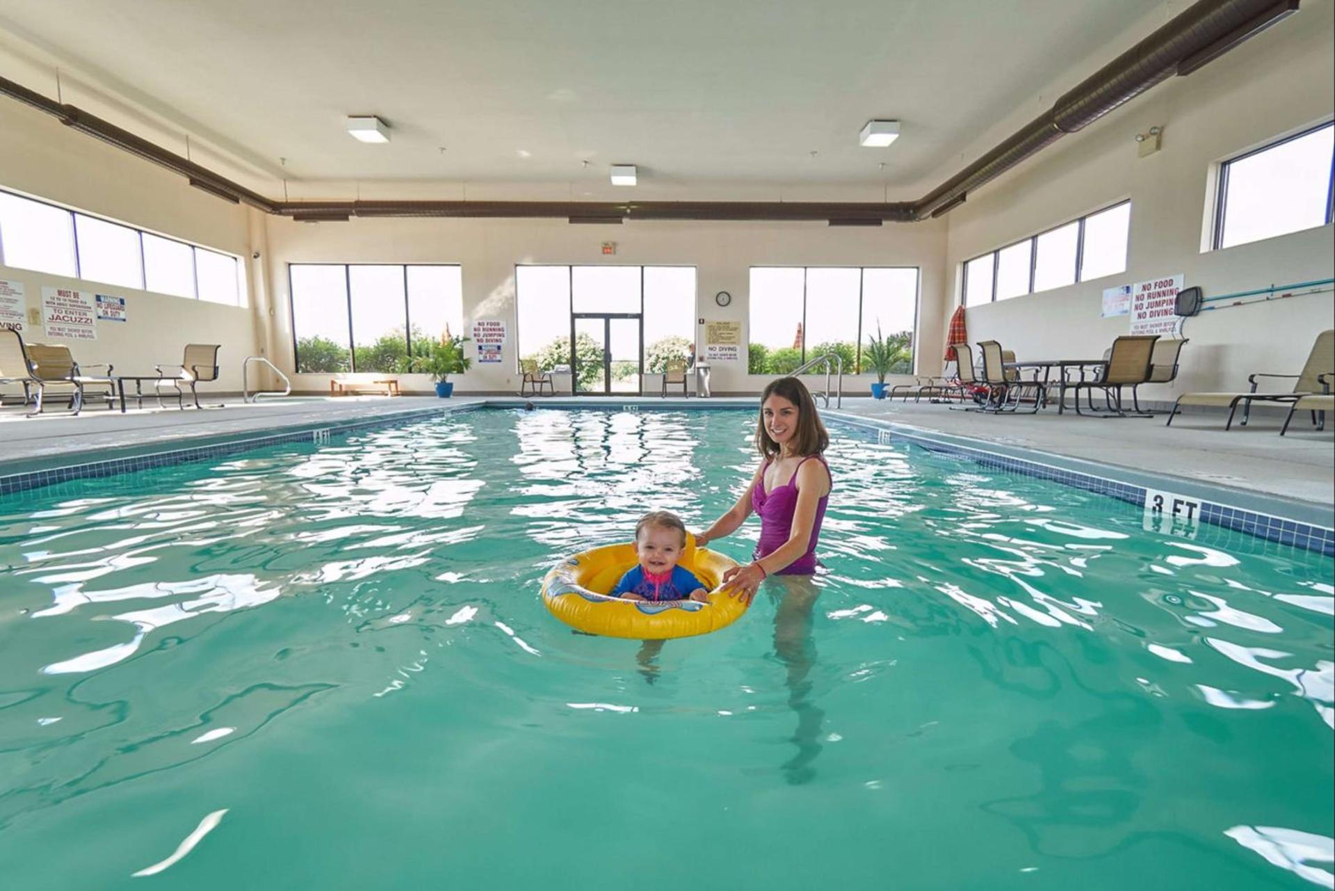 Hampton Inn Uniontown photo 12