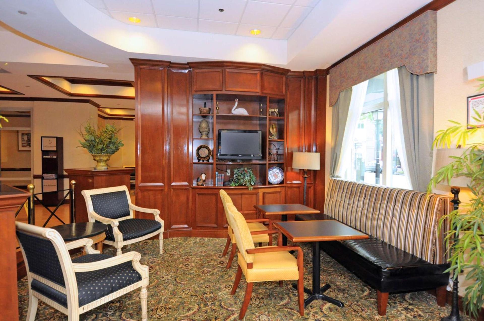 Hampton Inn Alexandria/Old Town photo 8