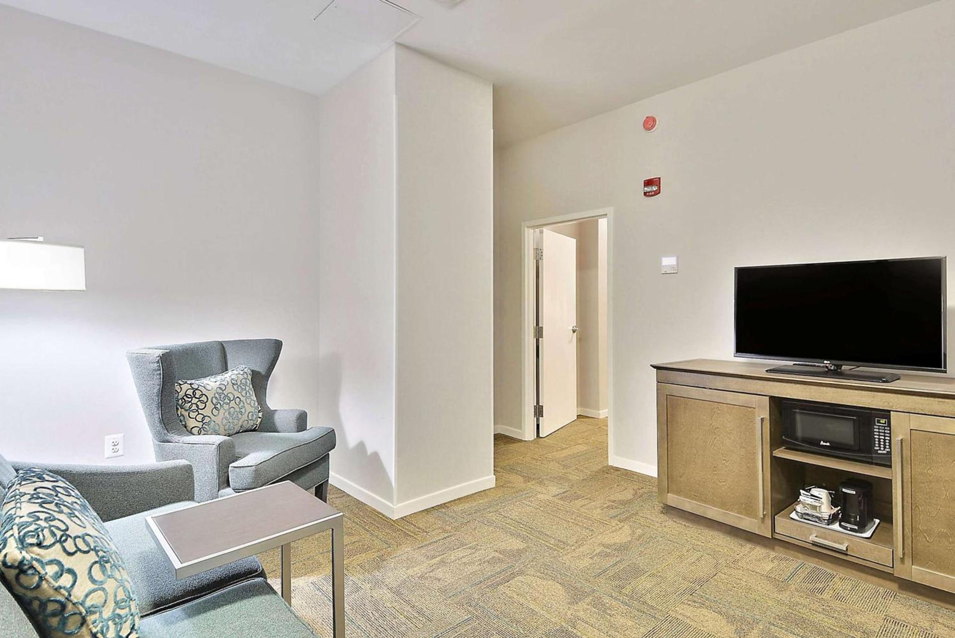 Hampton Inn Alexandria/Old Town photo 17