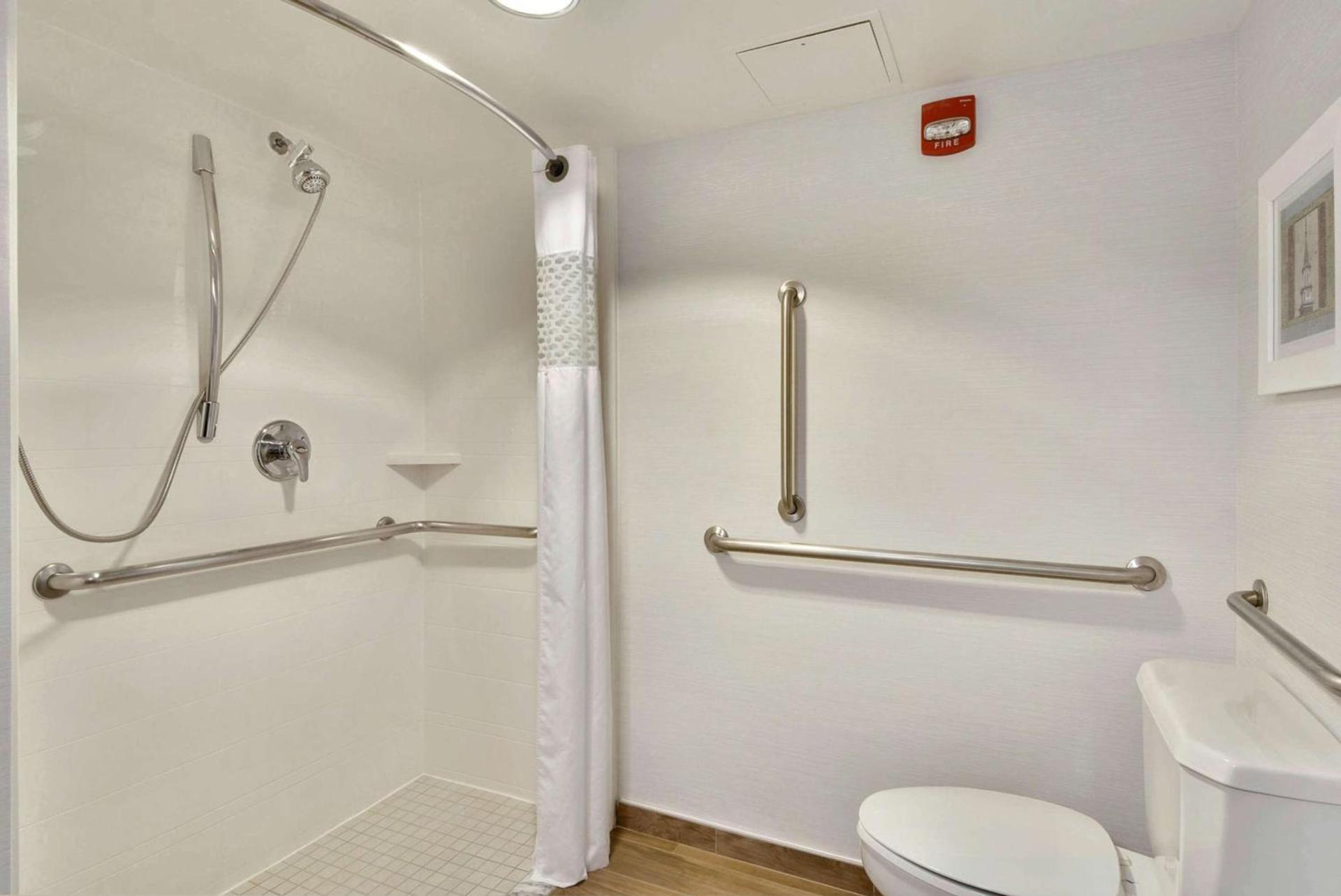 Hampton Inn Alexandria/Old Town photo 25