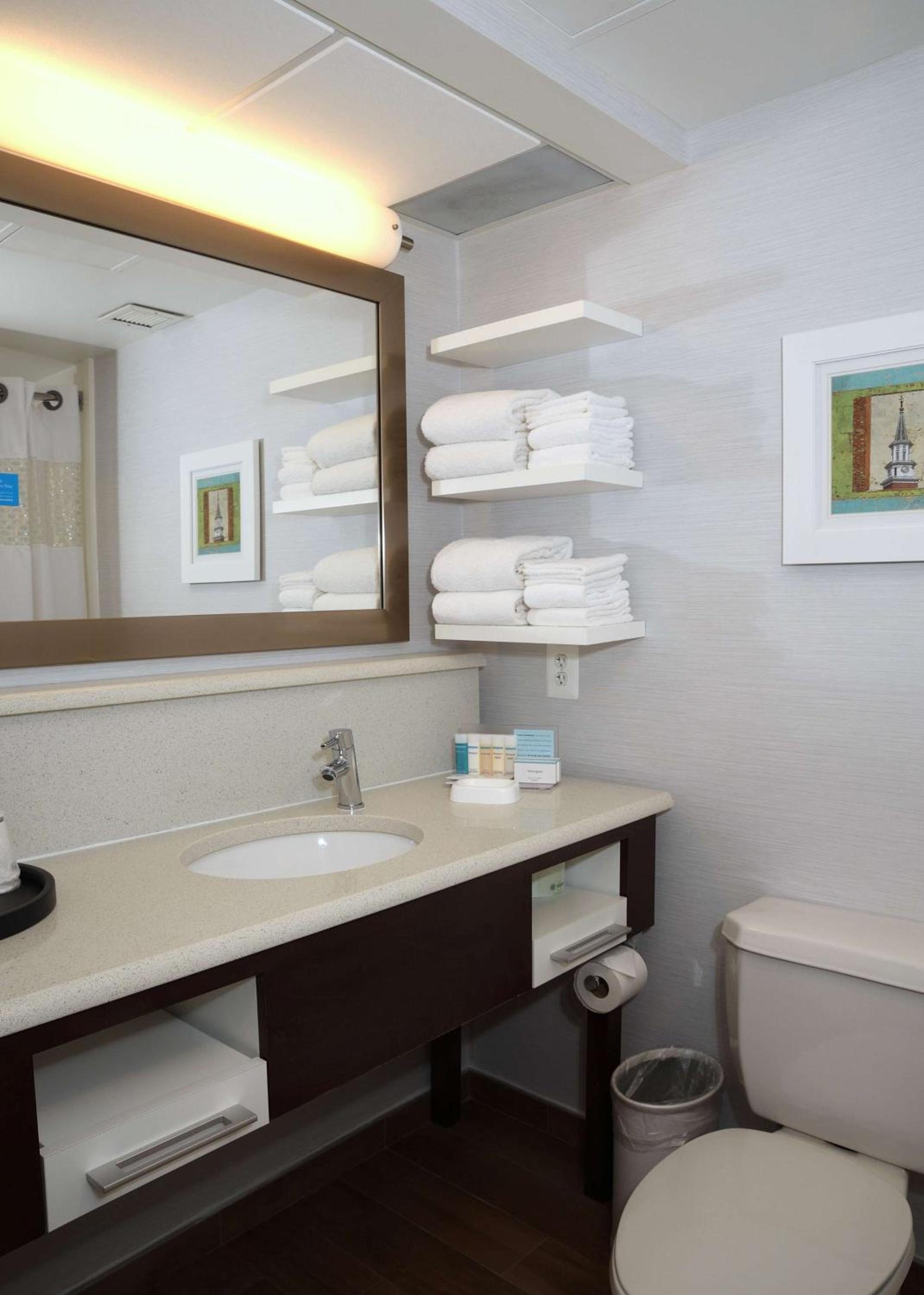 Hampton Inn Alexandria/Old Town photo 23