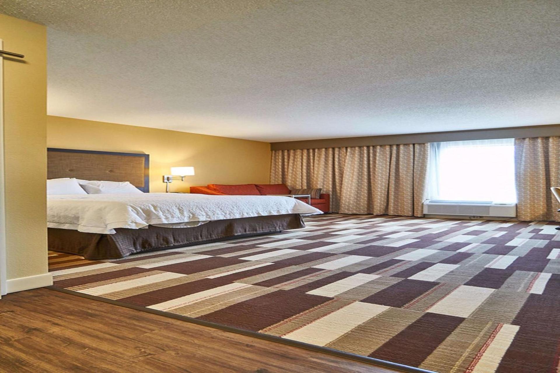 Hampton Inn Uniontown photo 33