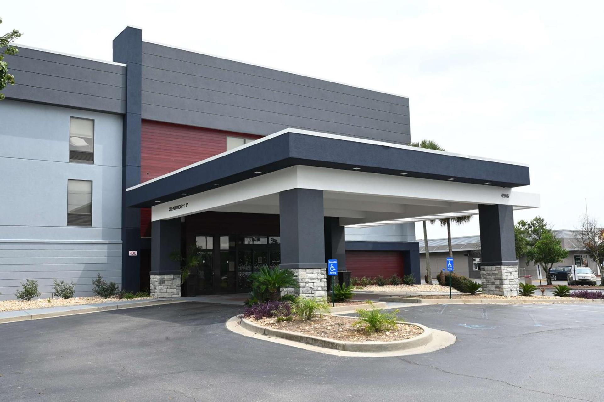 Hampton Inn Valdosta/Lake Park Area photo 8