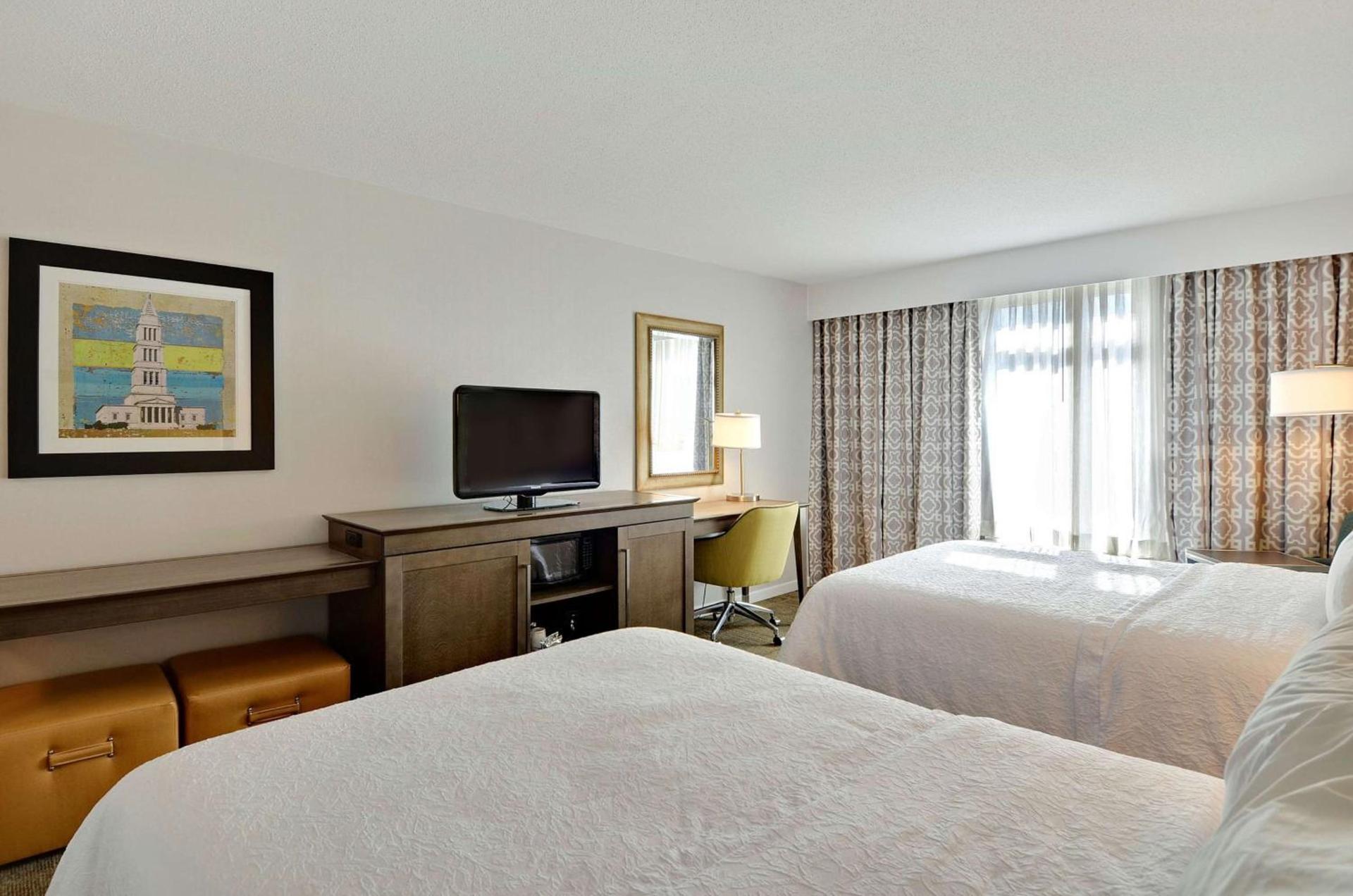 Hampton Inn Alexandria/Old Town photo 28