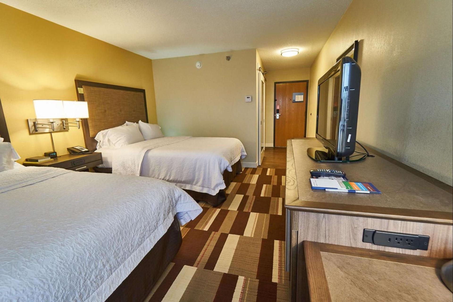Hampton Inn Uniontown photo 36