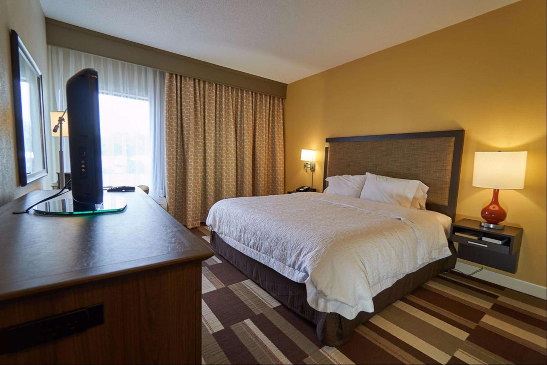 Hampton Inn Uniontown photo 38