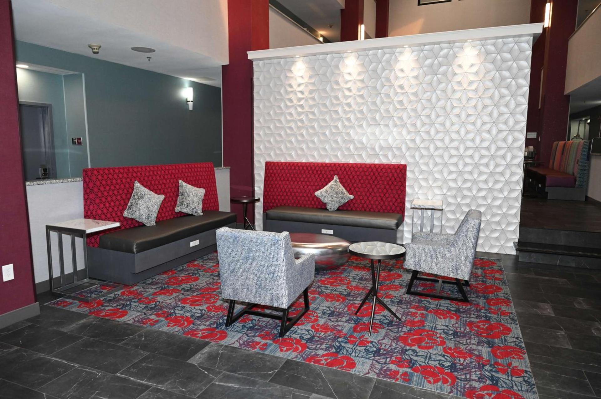Hampton Inn Valdosta/Lake Park Area photo 9