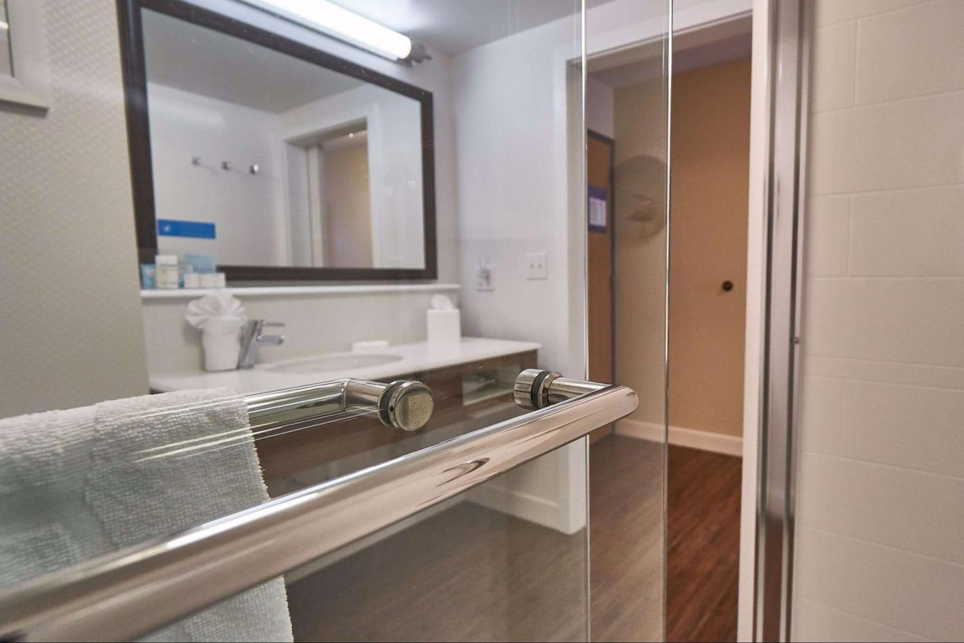 Hampton Inn Uniontown photo 50
