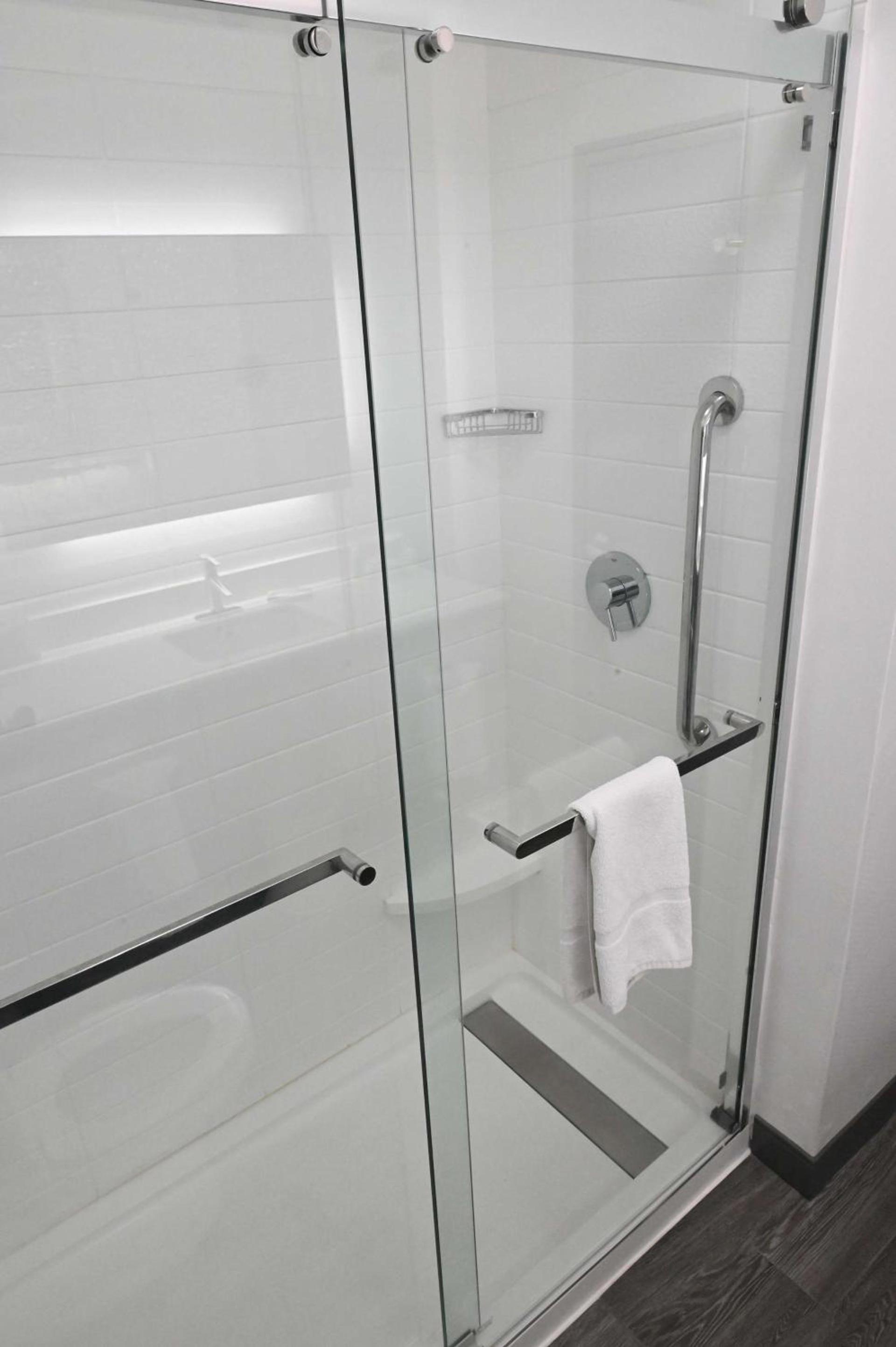 Hampton Inn Valdosta/Lake Park Area photo 7