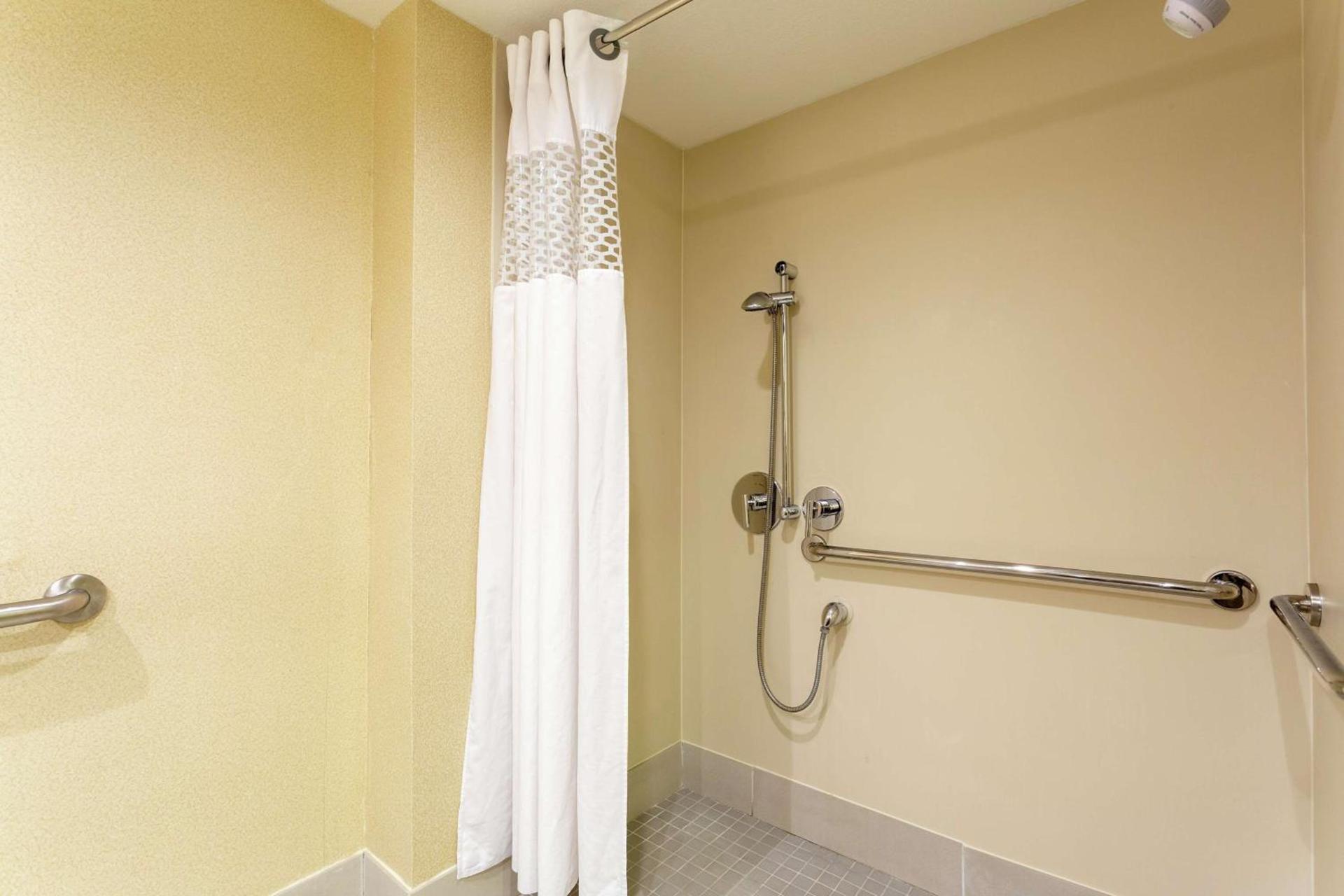 Hampton Inn & Suites Venice Bayside South Sarasota photo 15
