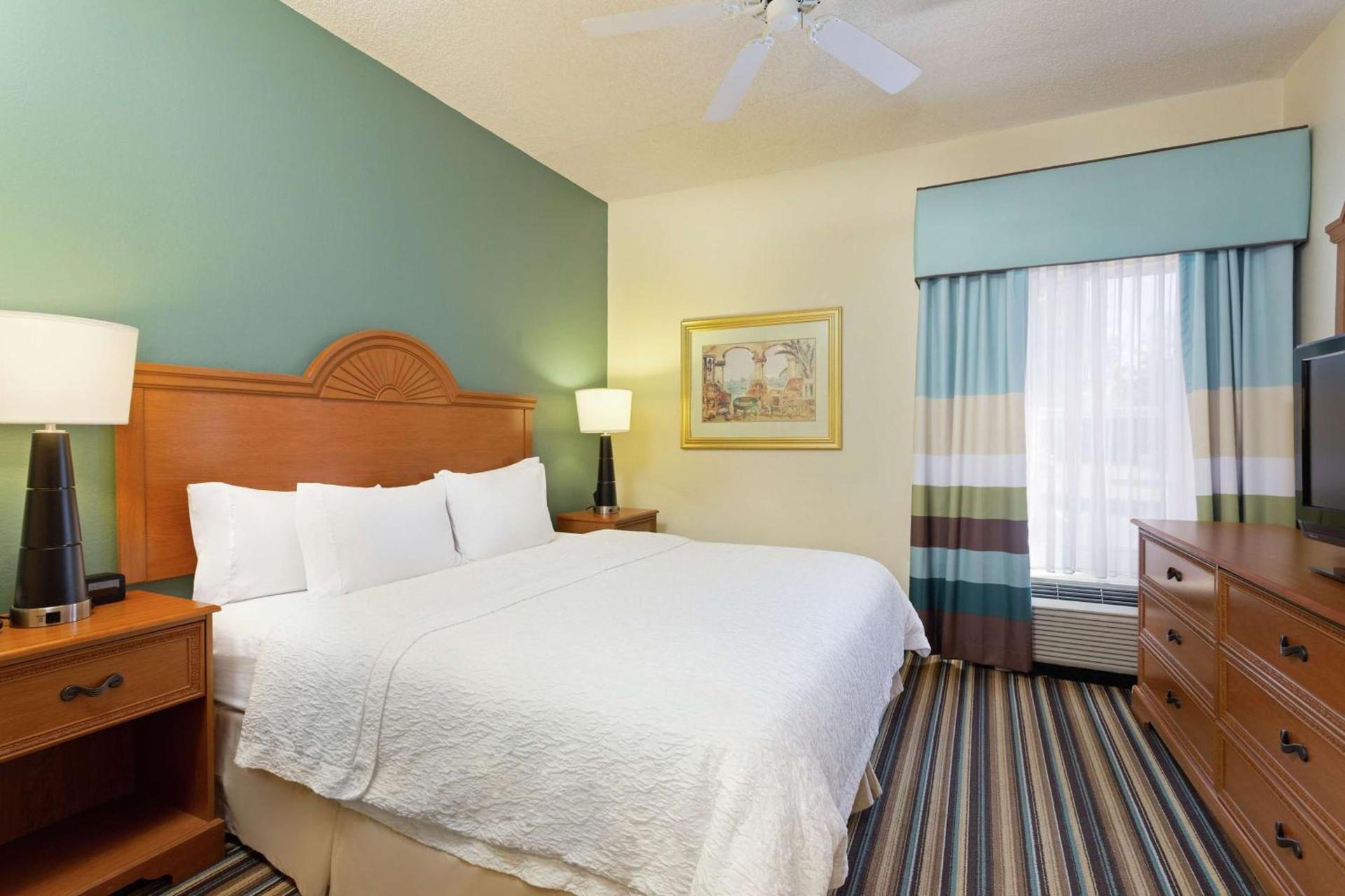Hampton Inn & Suites Venice Bayside South Sarasota photo 28