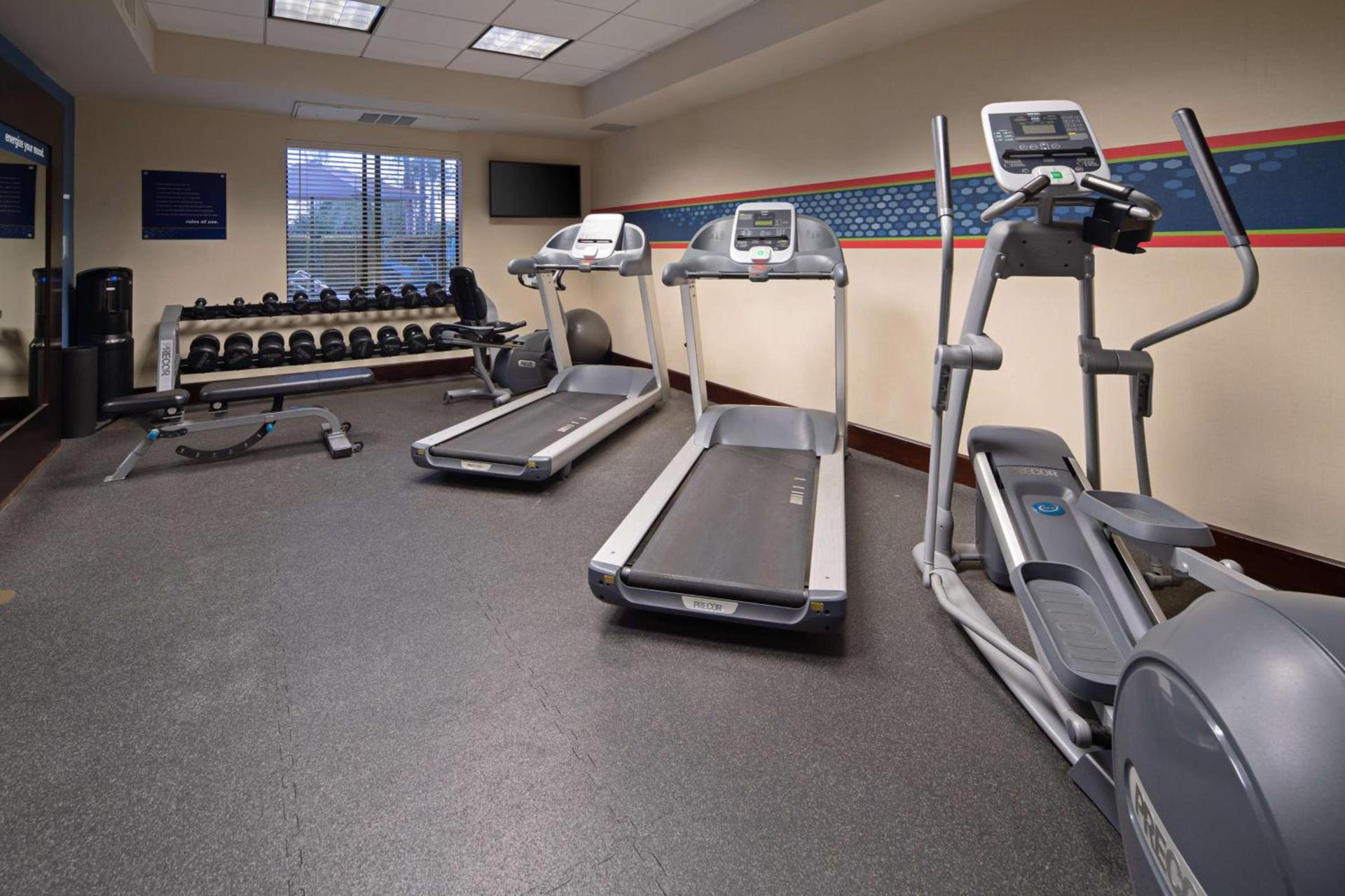 Hampton Inn Visalia photo 14