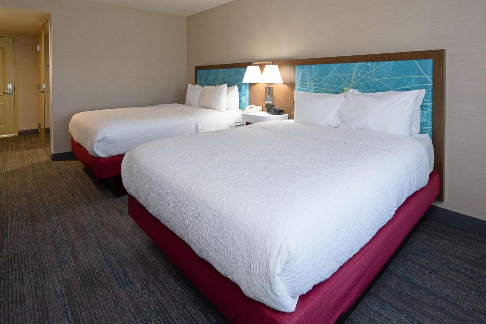Hampton Inn Visalia photo 16