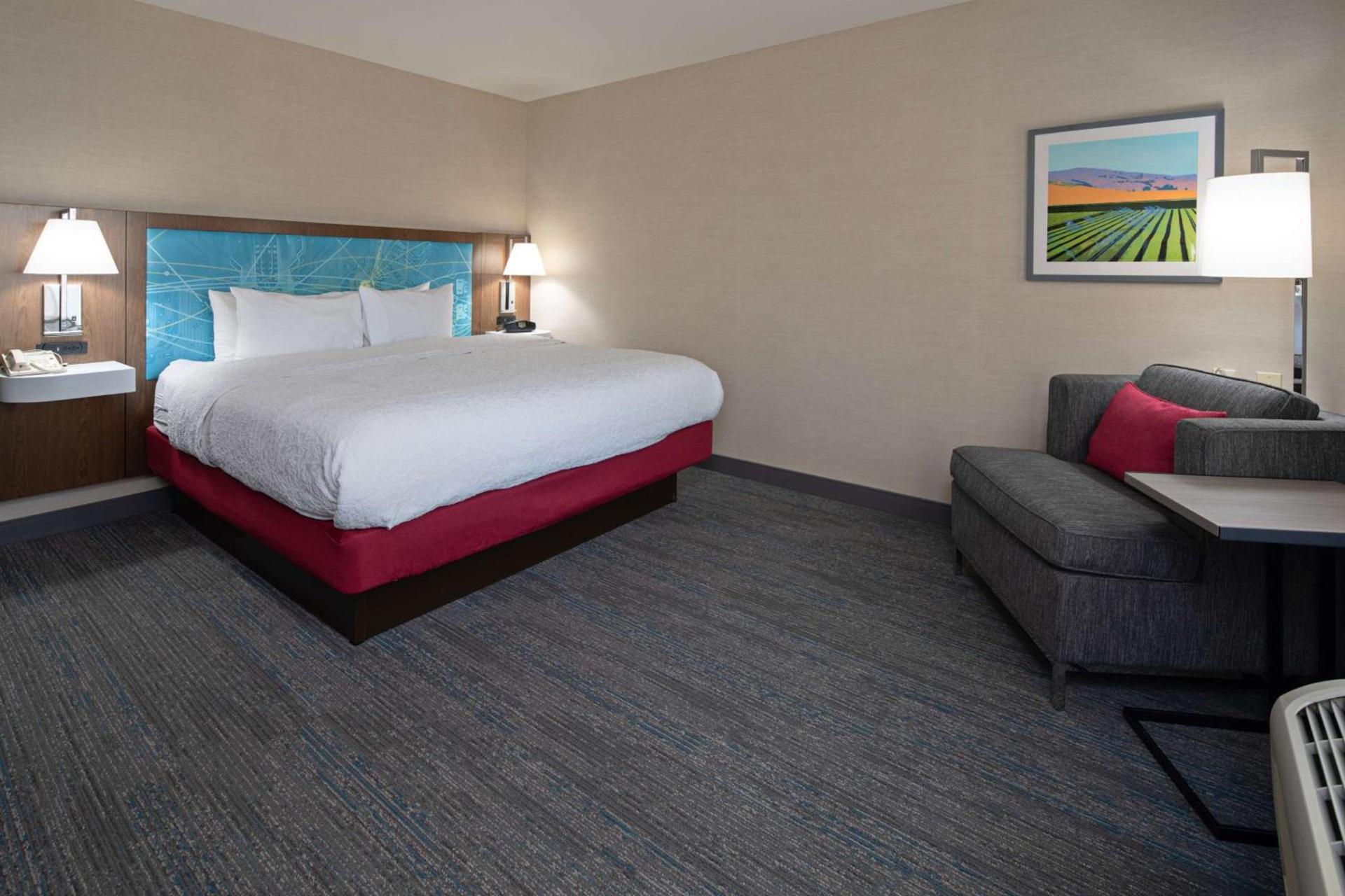 Hampton Inn Visalia photo 23