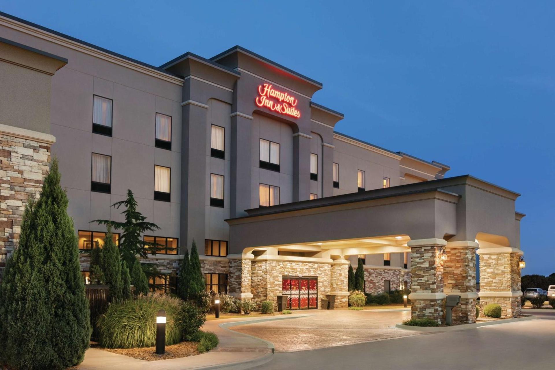 Hampton Inn & Suites Enid photo 3