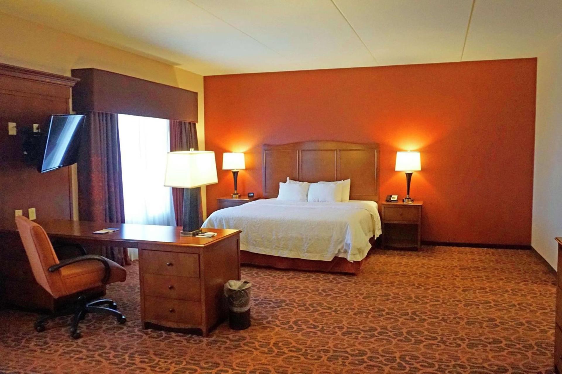 Hampton Inn Waynesburg photo 15