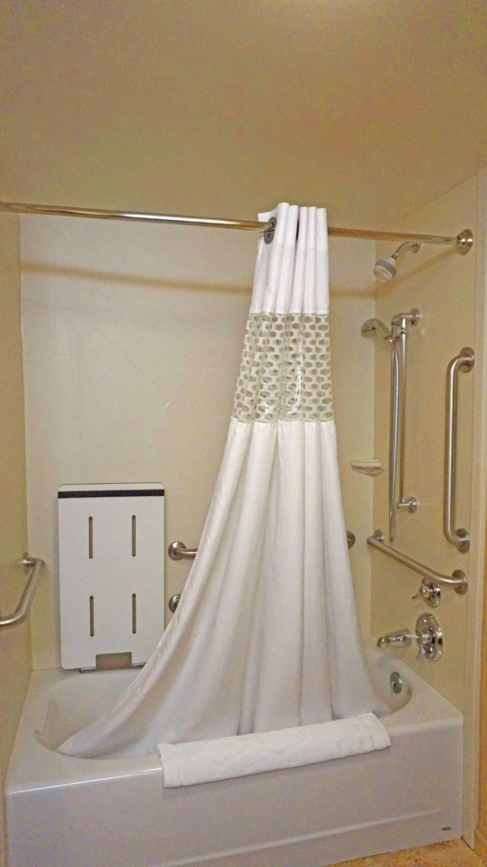 Hampton Inn Waynesburg photo 17
